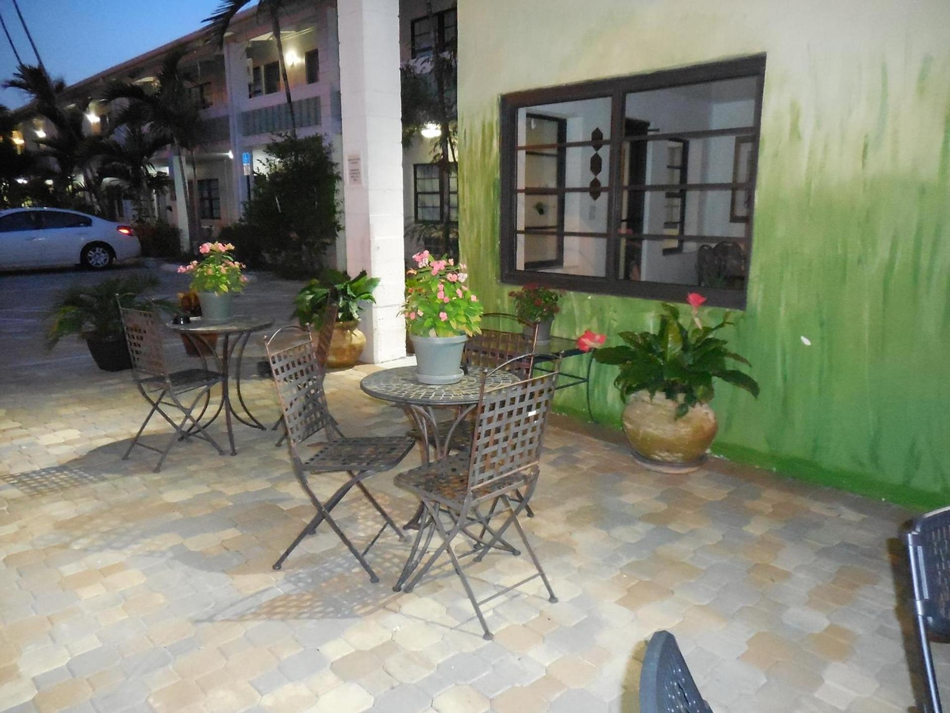 Shalimar Motel photo 17