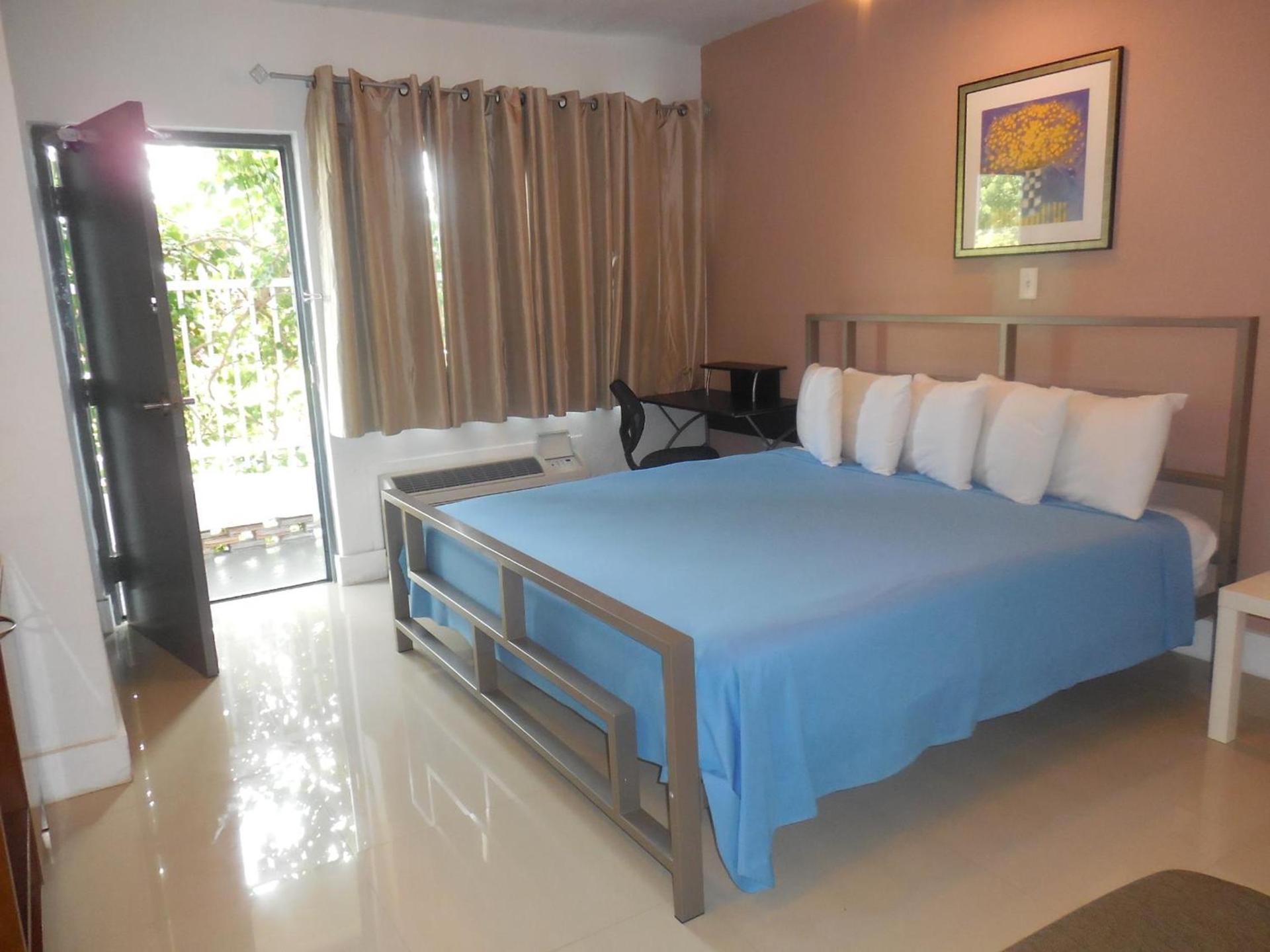 Shalimar Motel photo 25