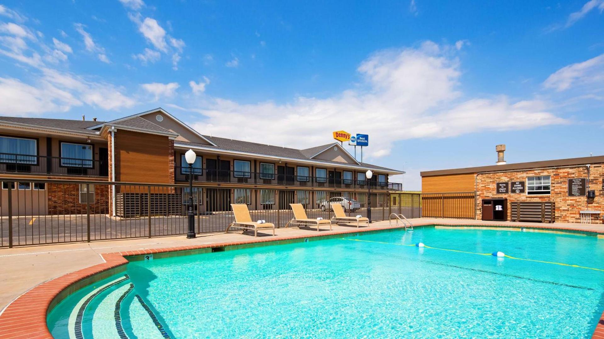 Best Western El Reno photo 9