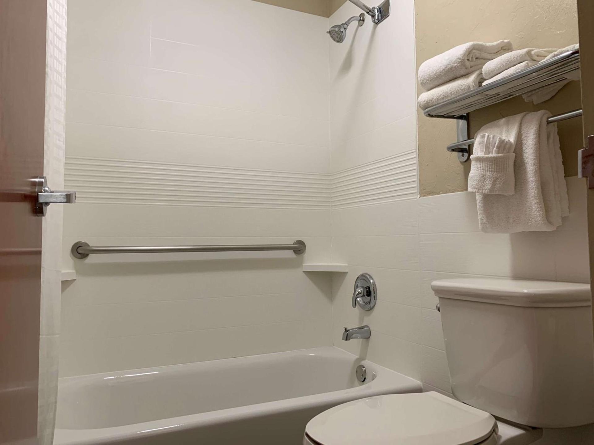 Best Western El Reno photo 10