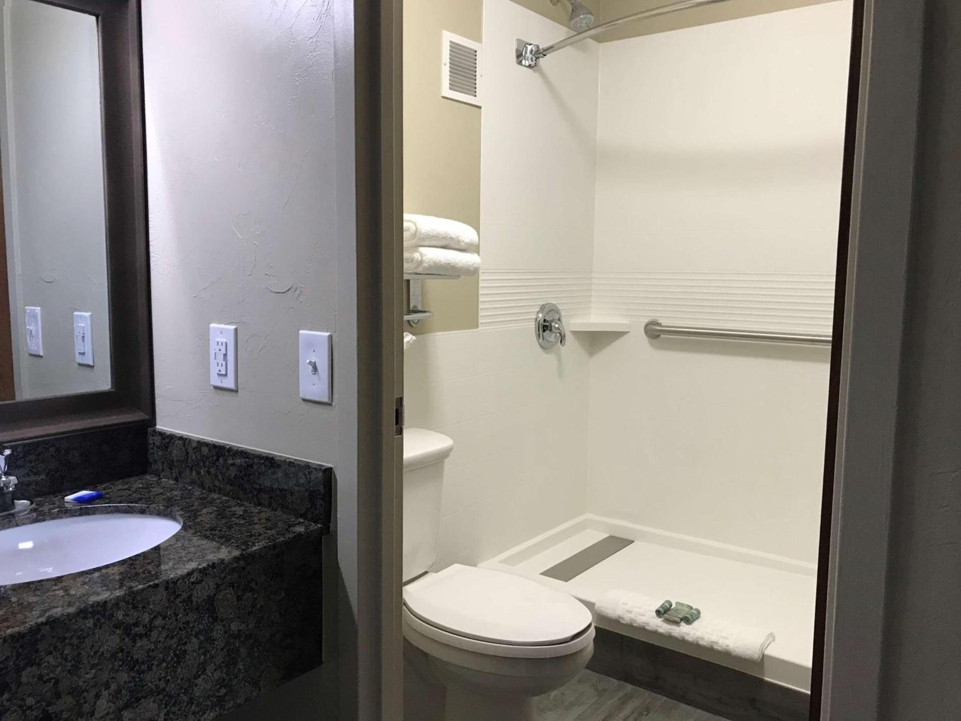 Best Western El Reno photo 12