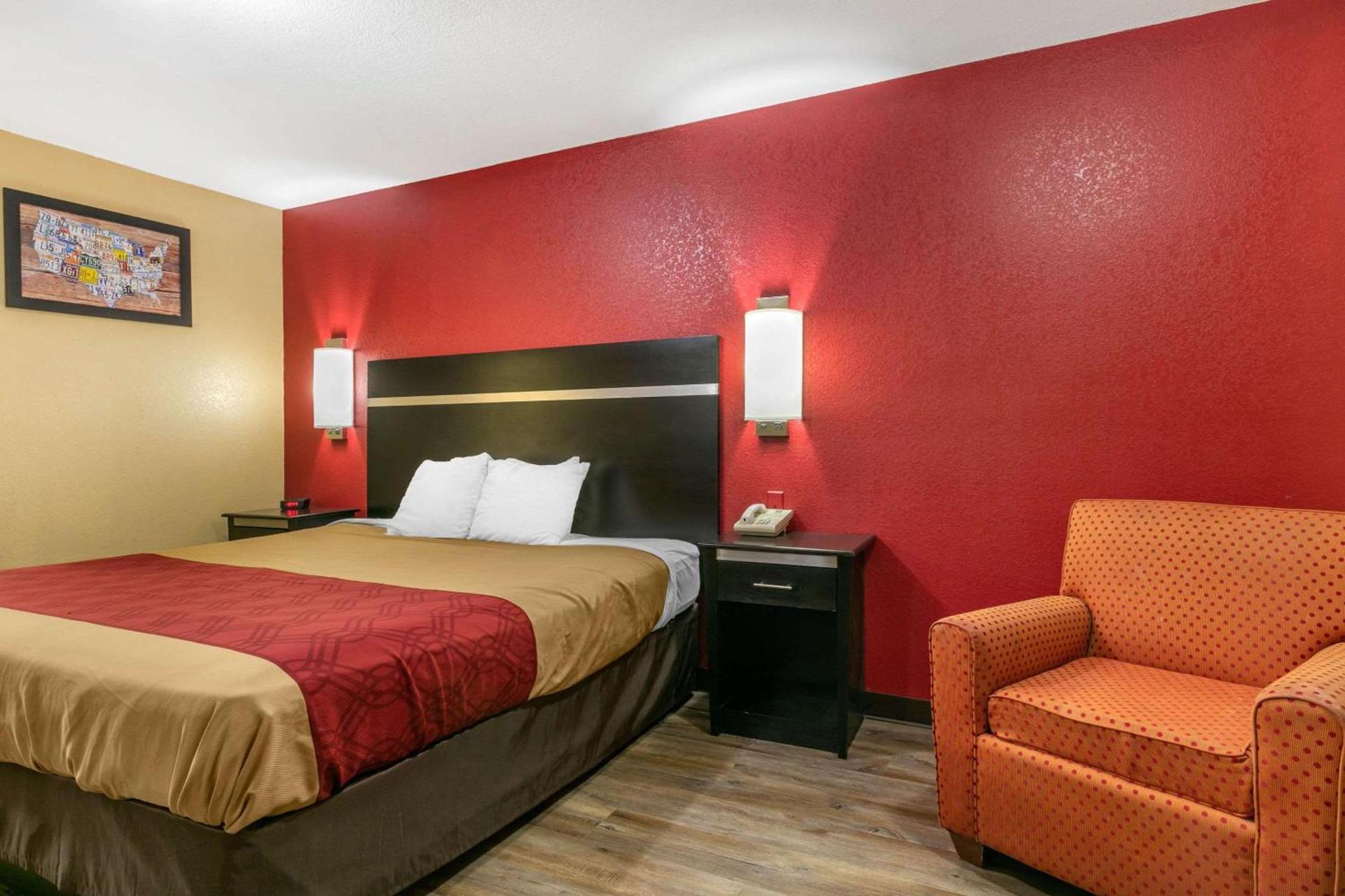 Econo Lodge Jonesboro photo 15