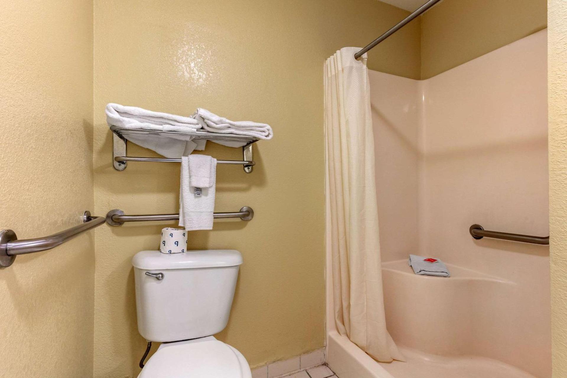 Econo Lodge Jonesboro photo 24