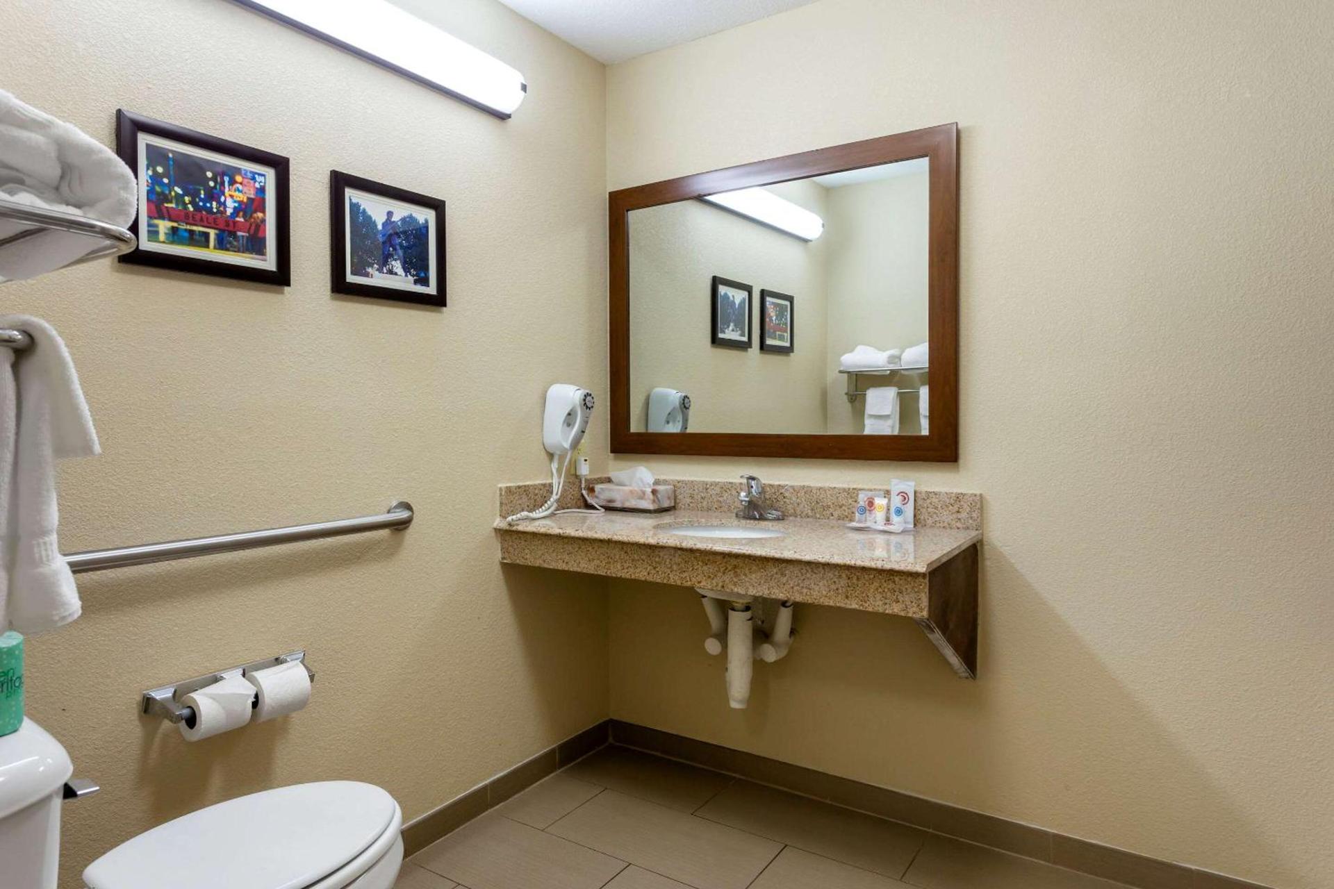 Comfort Inn photo 5