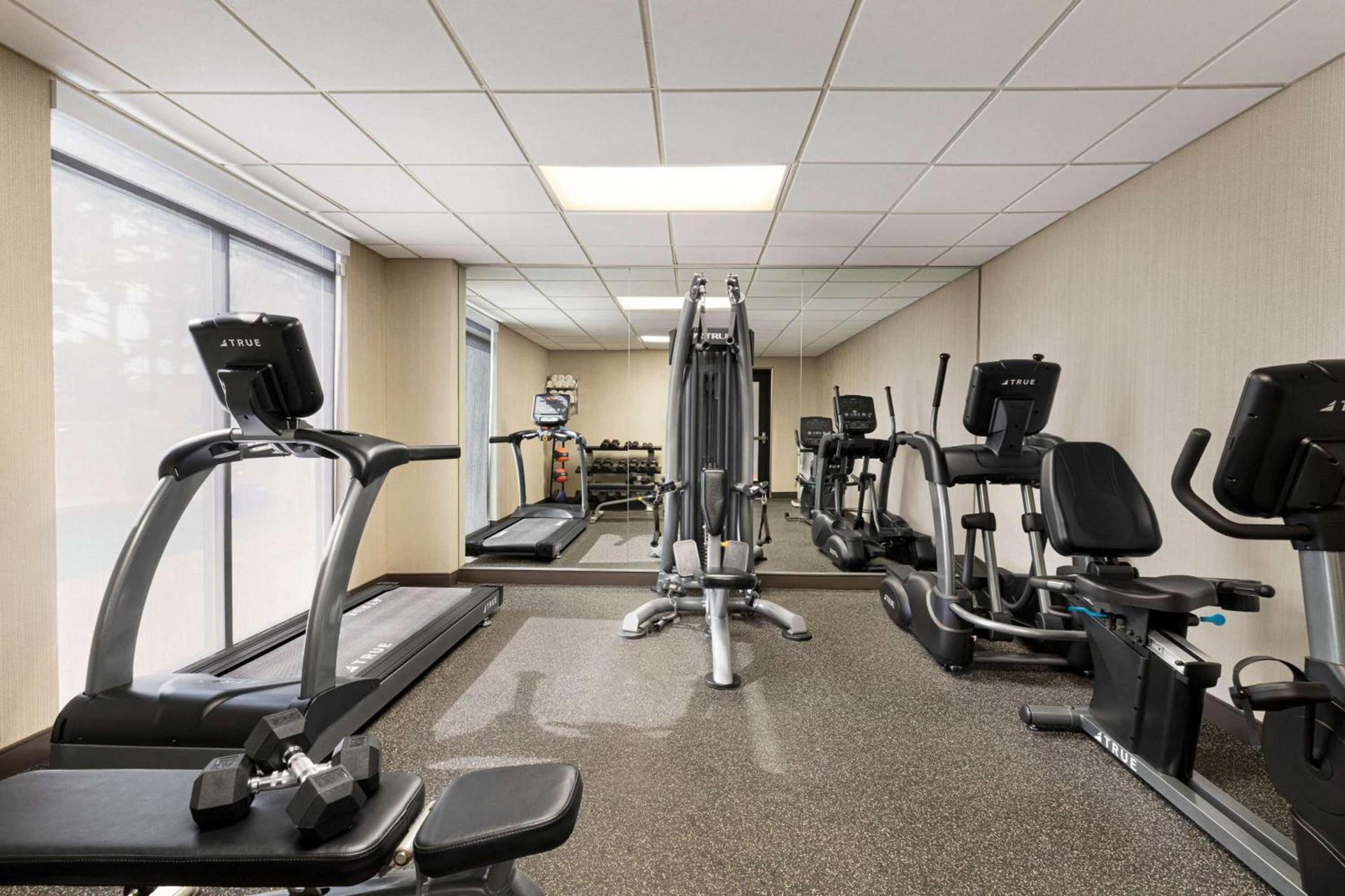 Wingate by Wyndham Wilmington photo 12