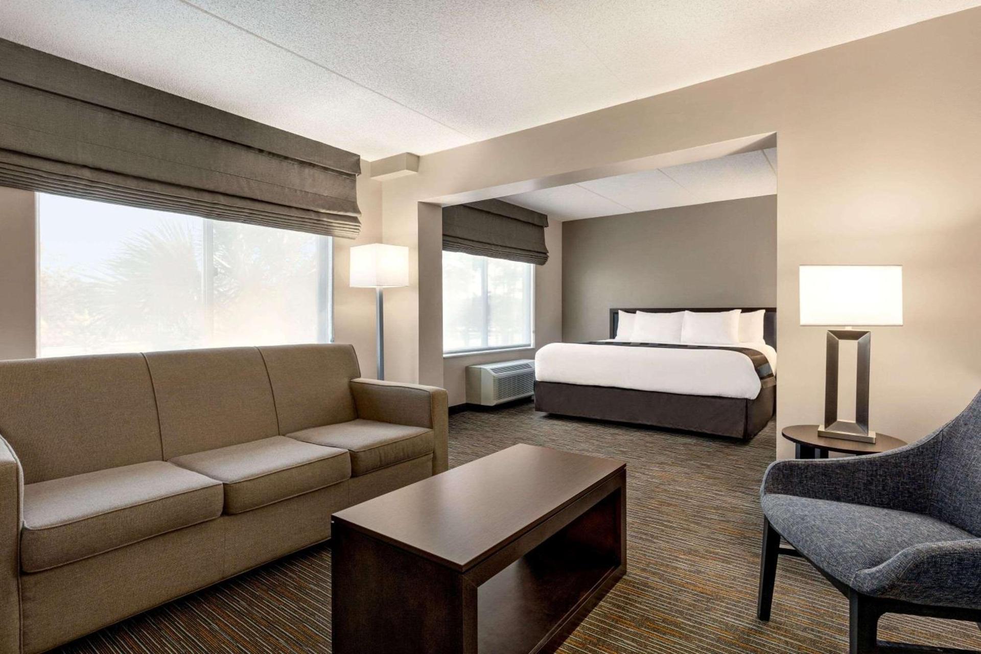 Wingate by Wyndham Wilmington photo 25