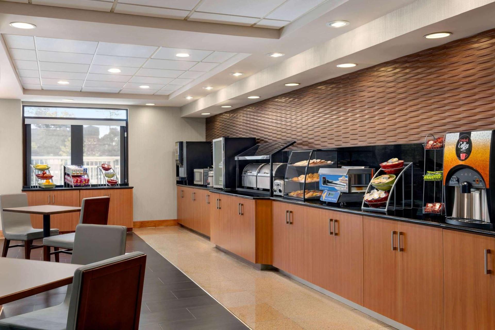Wingate by Wyndham Wilmington photo 29