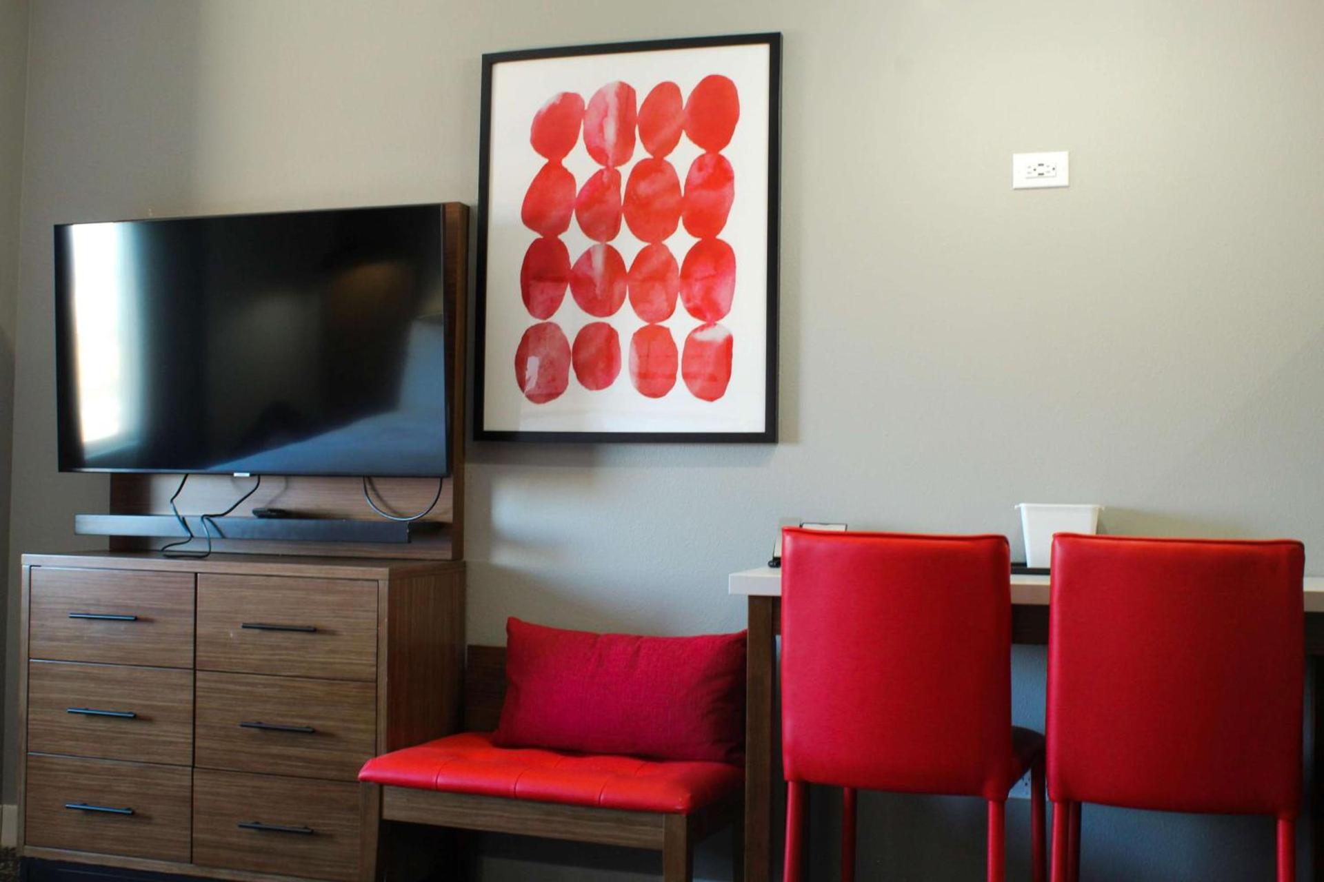 Hawthorn Extended Stay by Wyndham Oklahoma City Airport photo 11