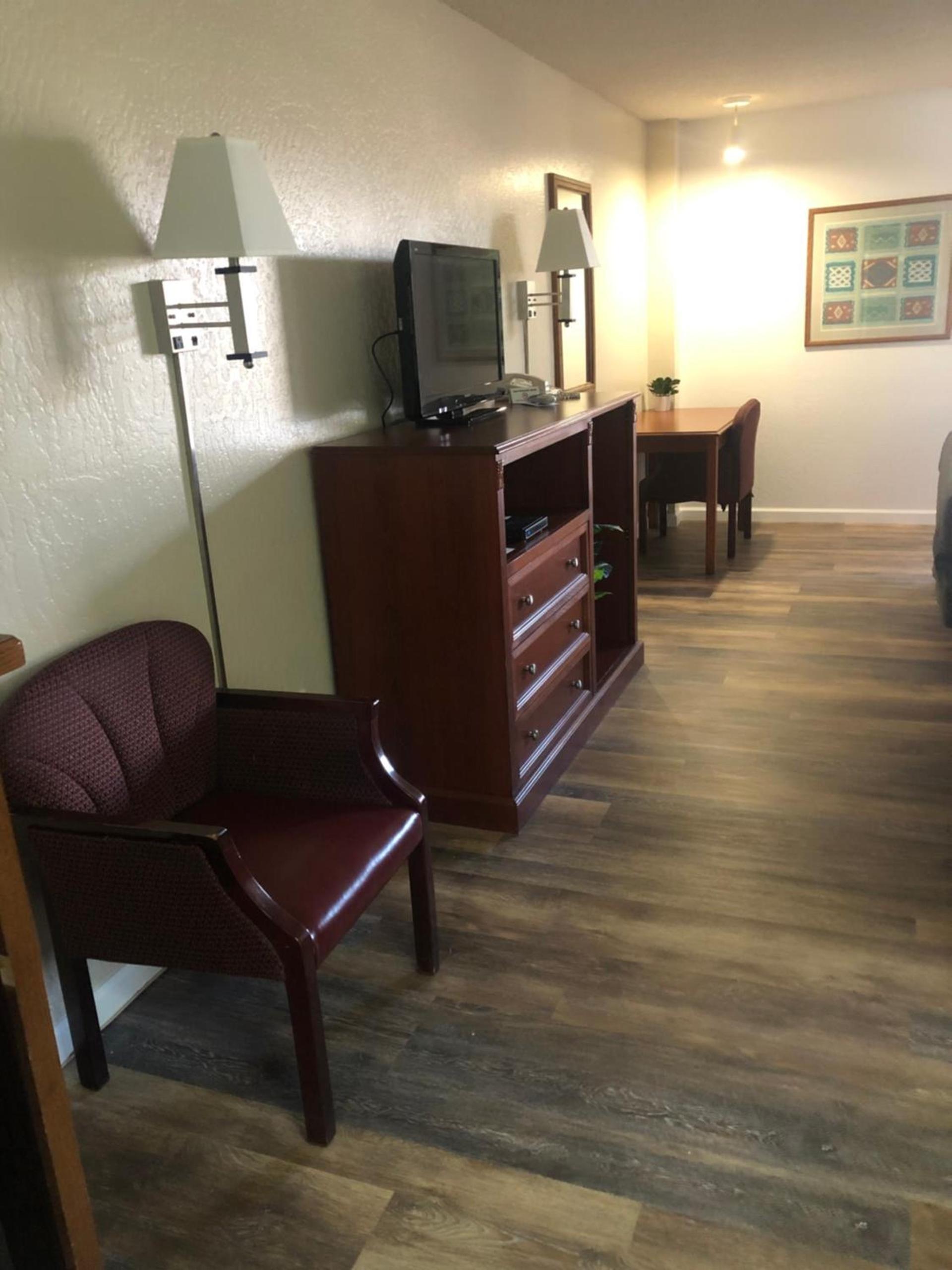 Antelope Hills Inn photo 5