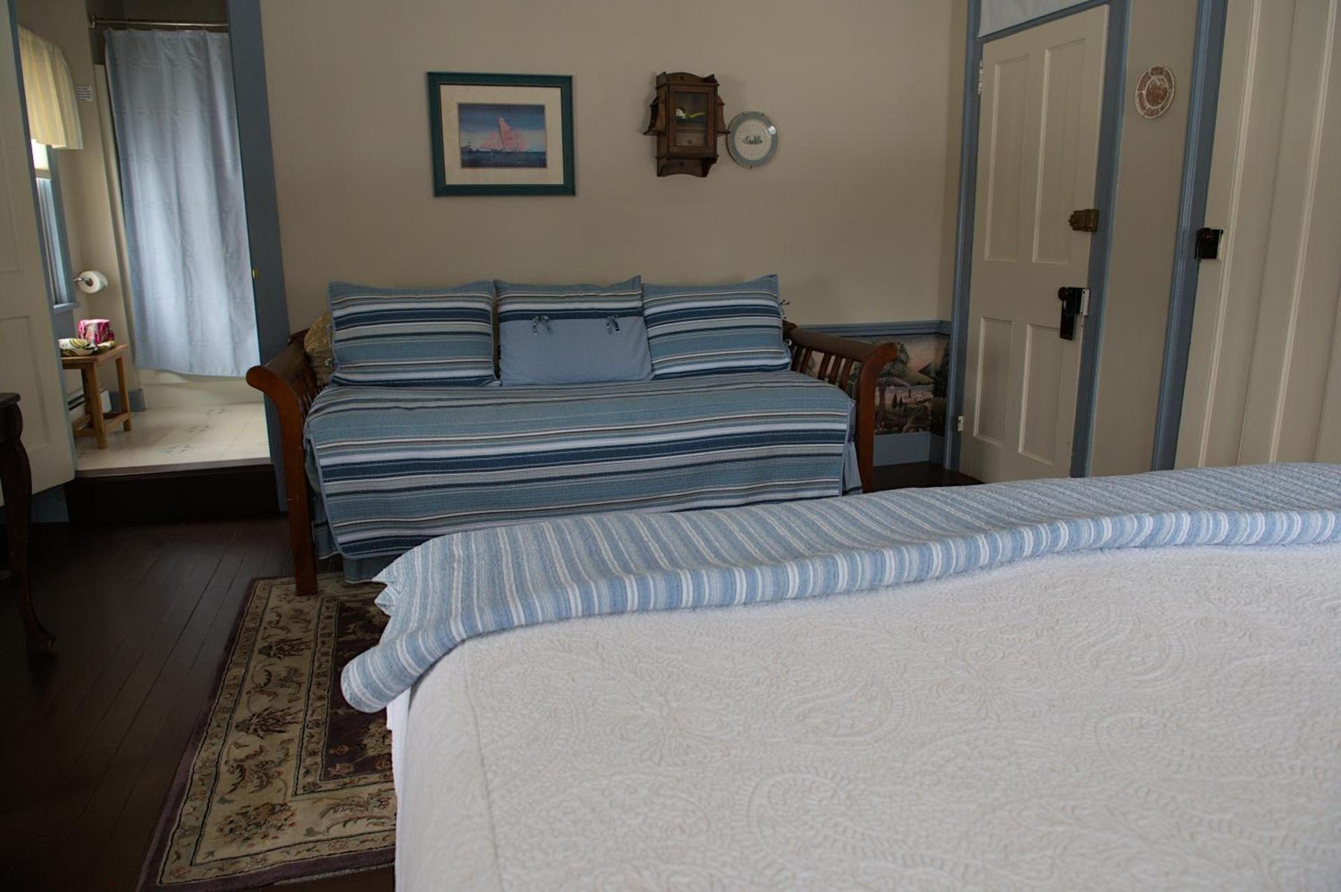Shoreham Inn Bed & Breakfast photo 58