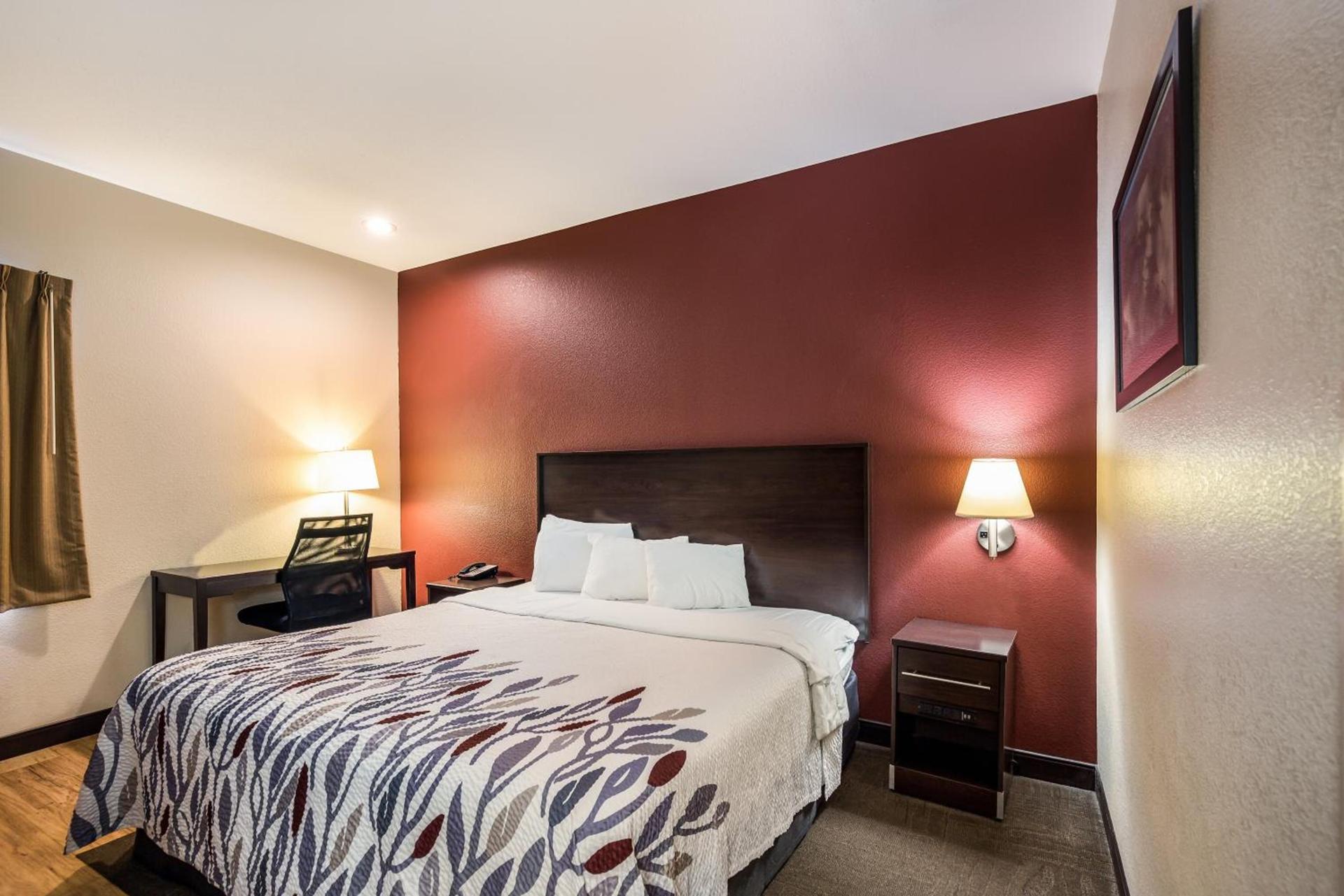 Red Roof Inn St Louis - Troy, IL photo 21