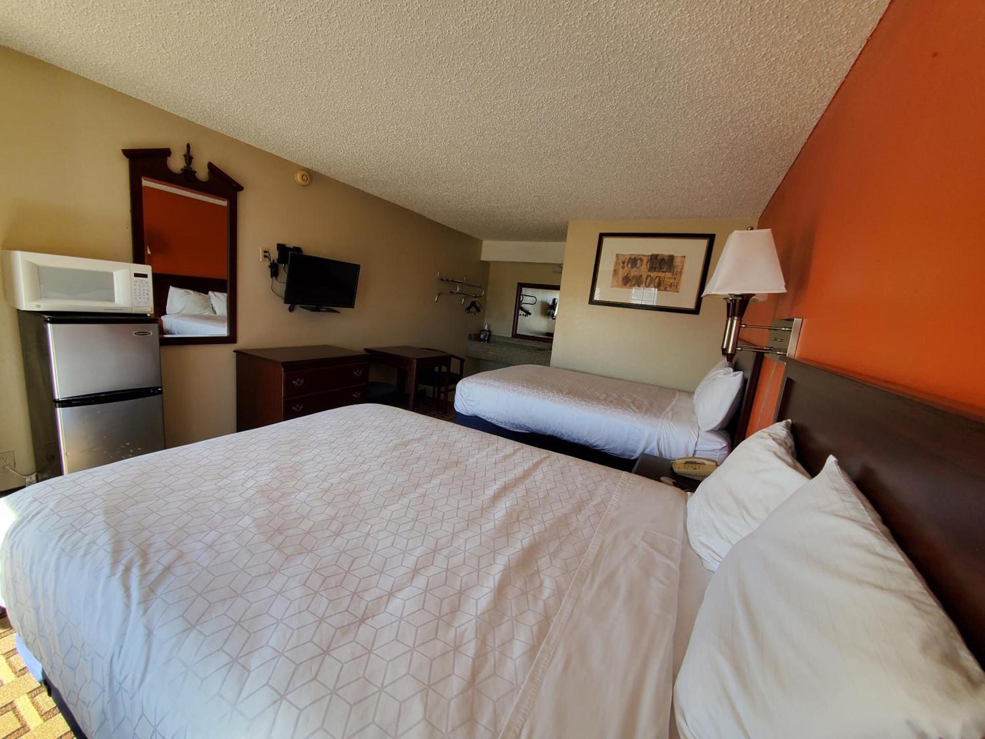 Relax Inn Henryetta photo 14