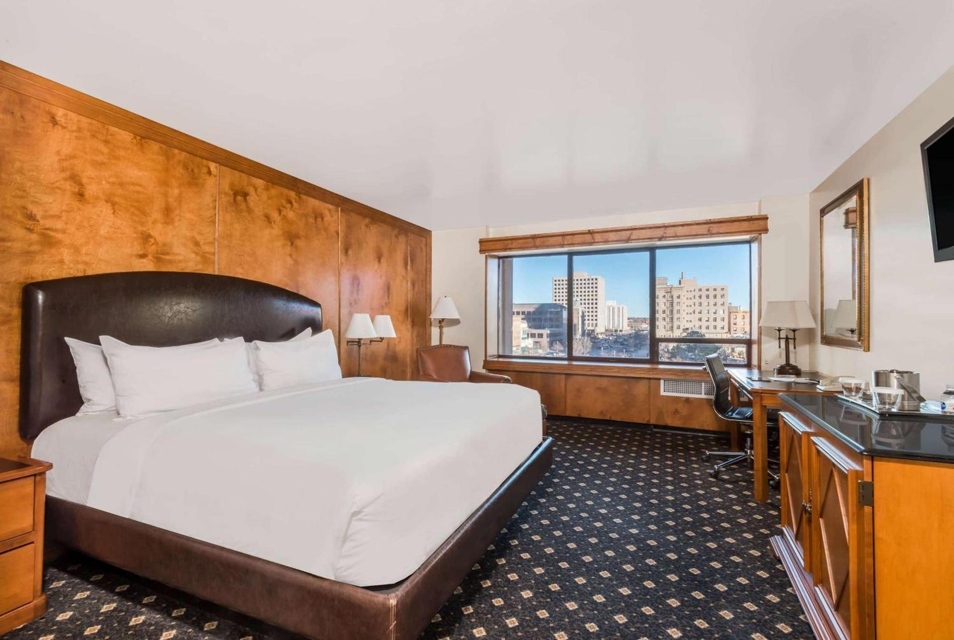 The Antlers, a Wyndham Hotel photo 13
