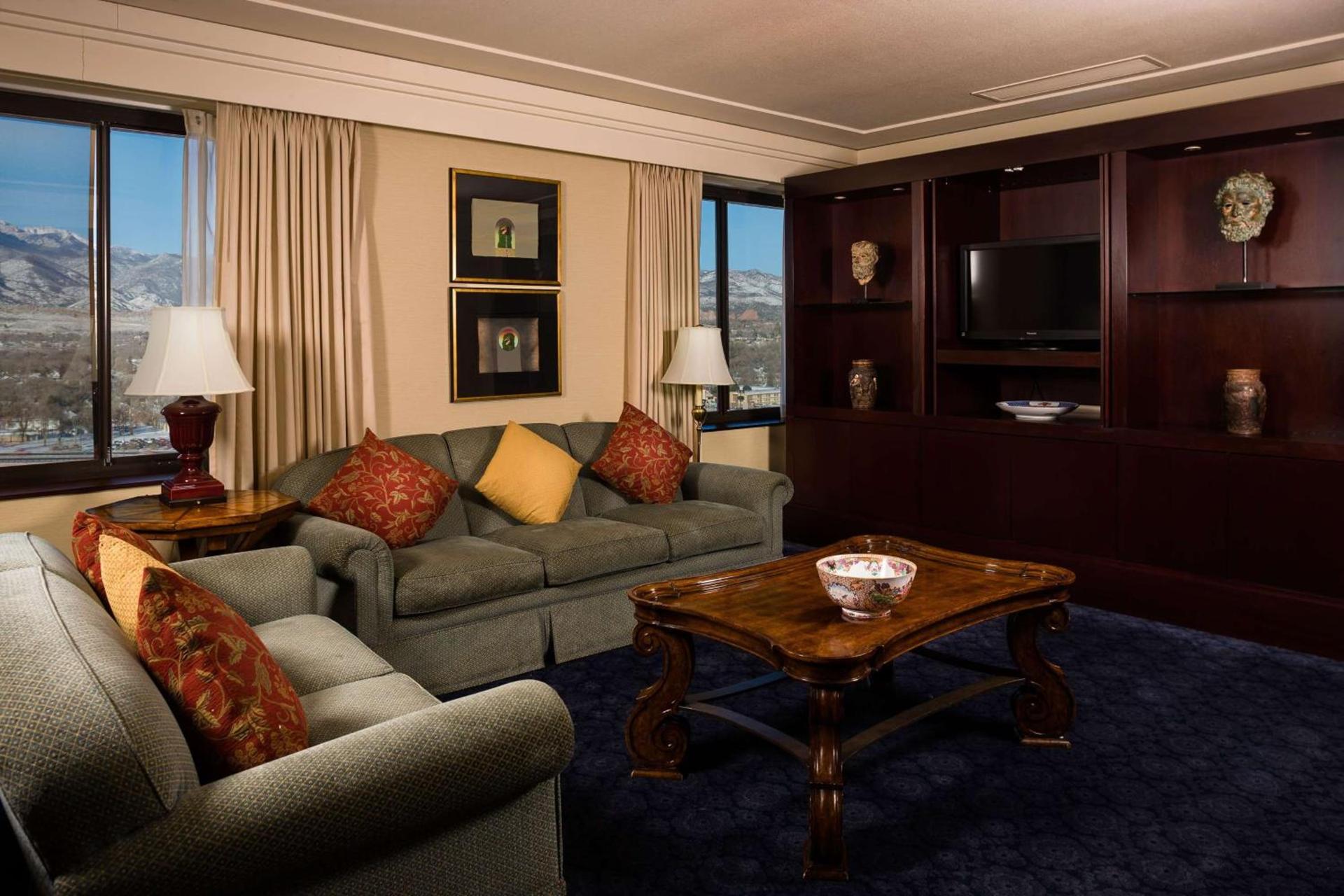The Antlers, a Wyndham Hotel photo 18