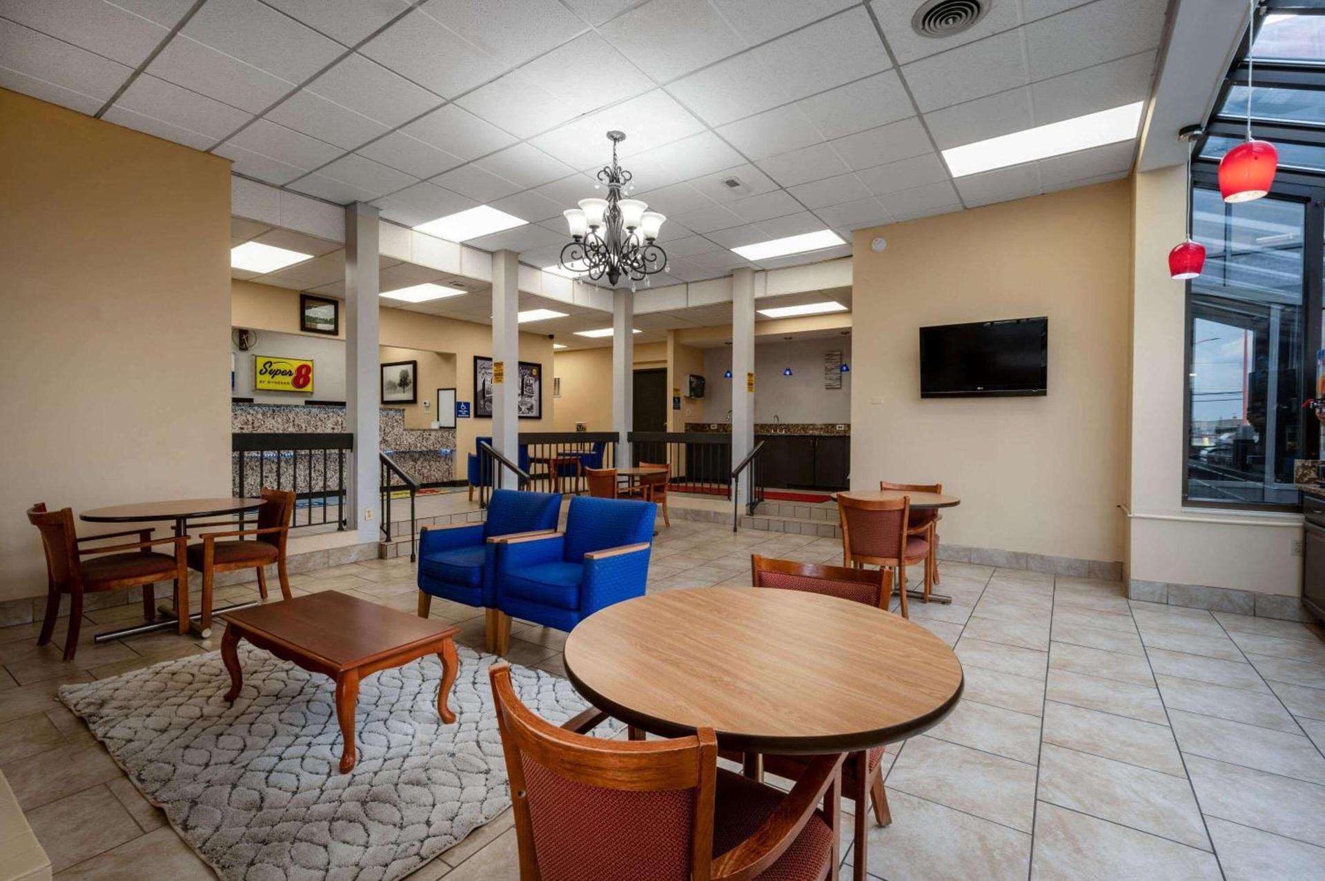 Days Inn by Wyndham Perrysburg Toledo photo 10