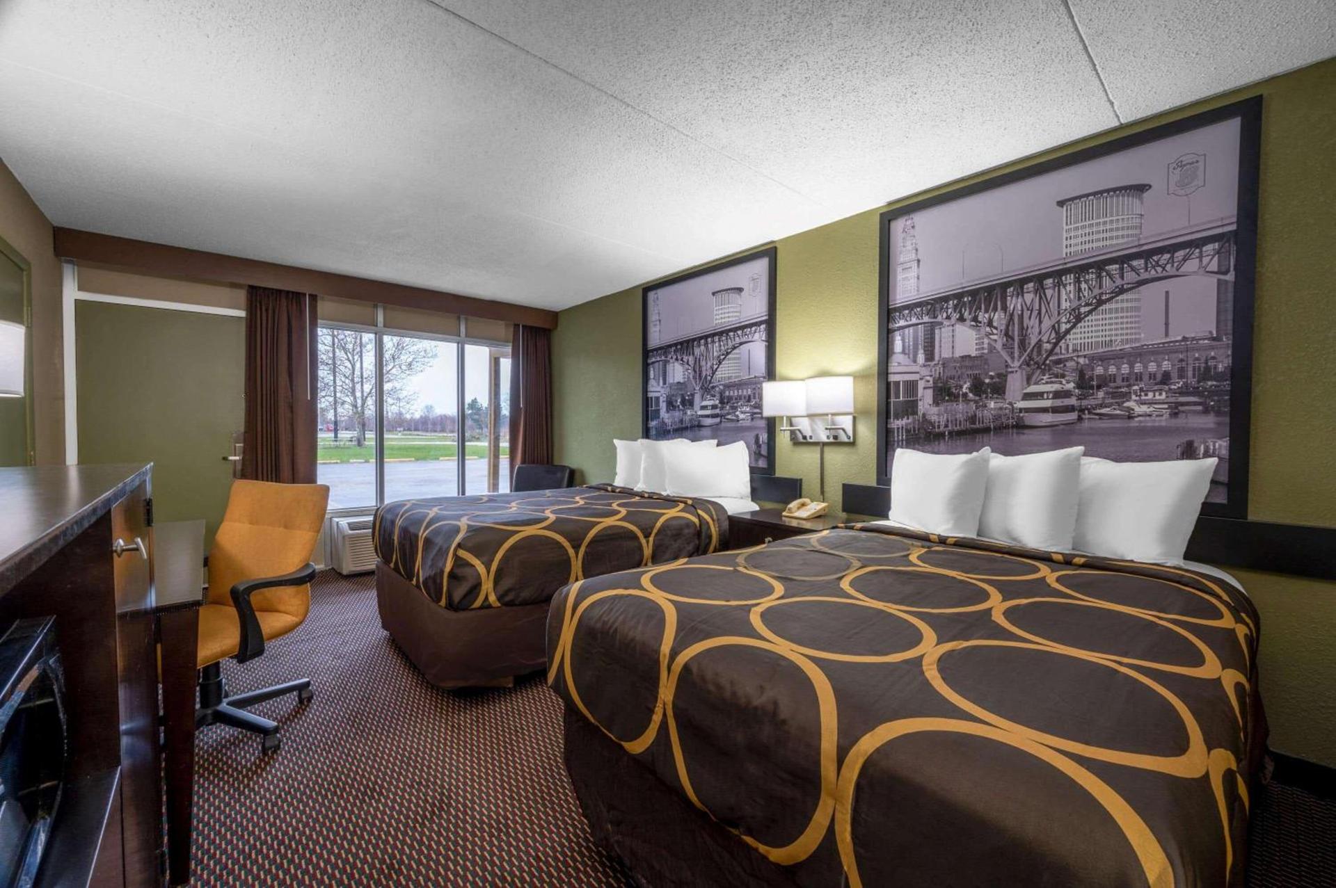 Super 8 by Wyndham Perrysburg-Toledo photo 8