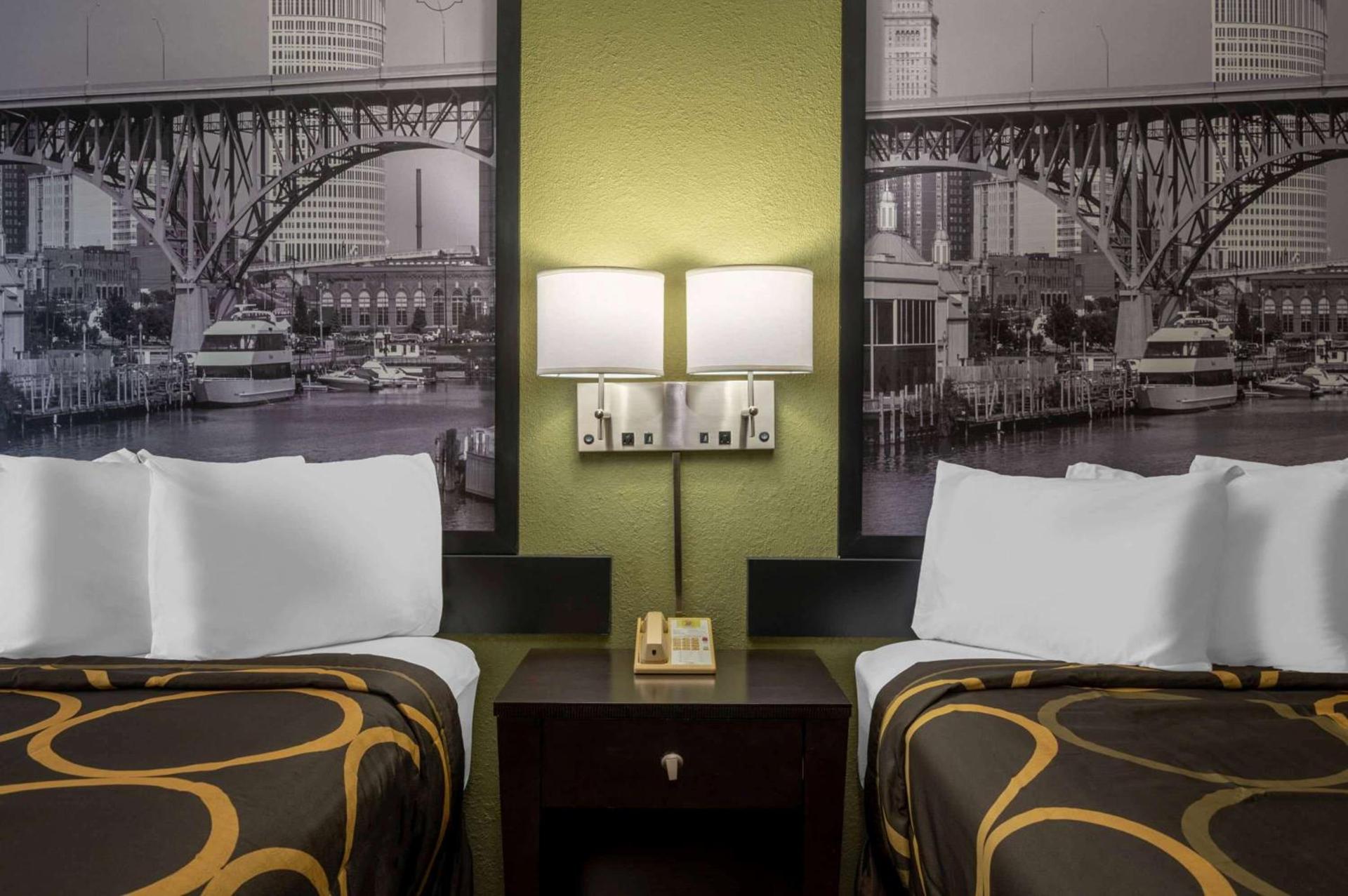 Super 8 by Wyndham Perrysburg-Toledo photo 15
