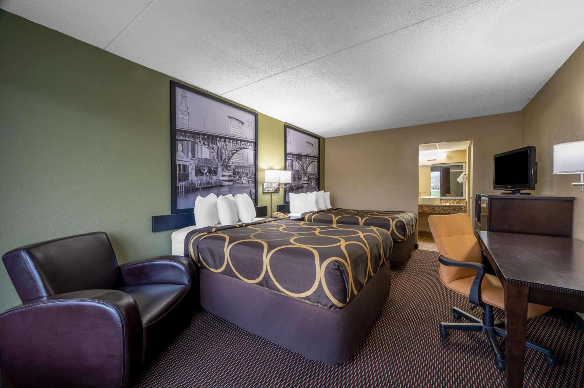 Super 8 by Wyndham Perrysburg-Toledo photo 14