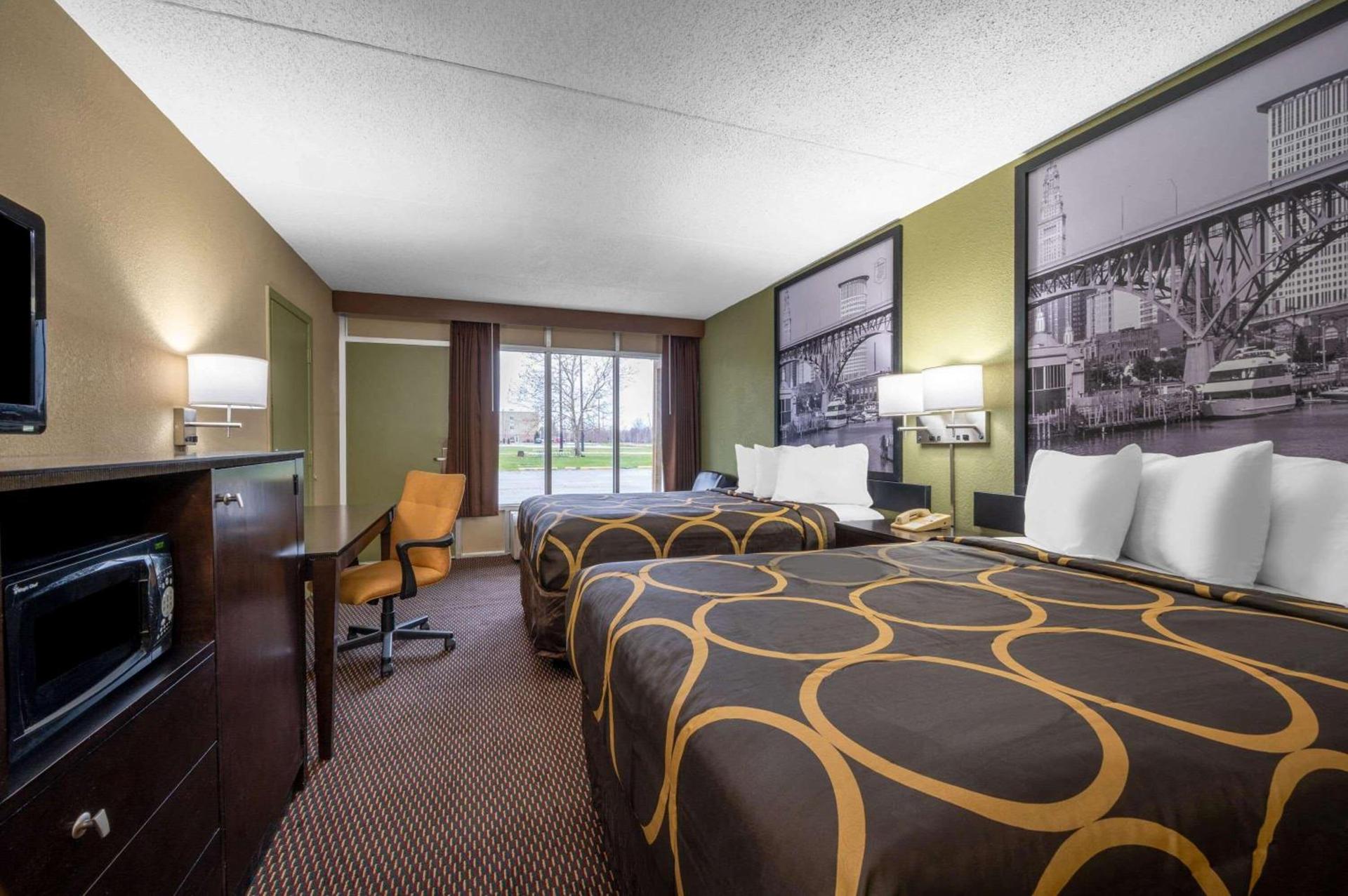 Super 8 by Wyndham Perrysburg-Toledo photo 13