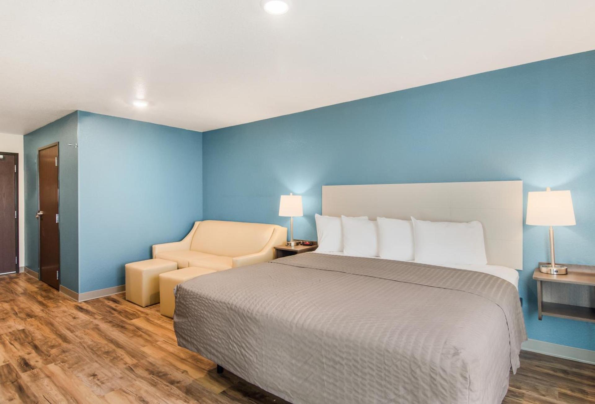 WoodSpring Suites Thornton-North Denver photo 21