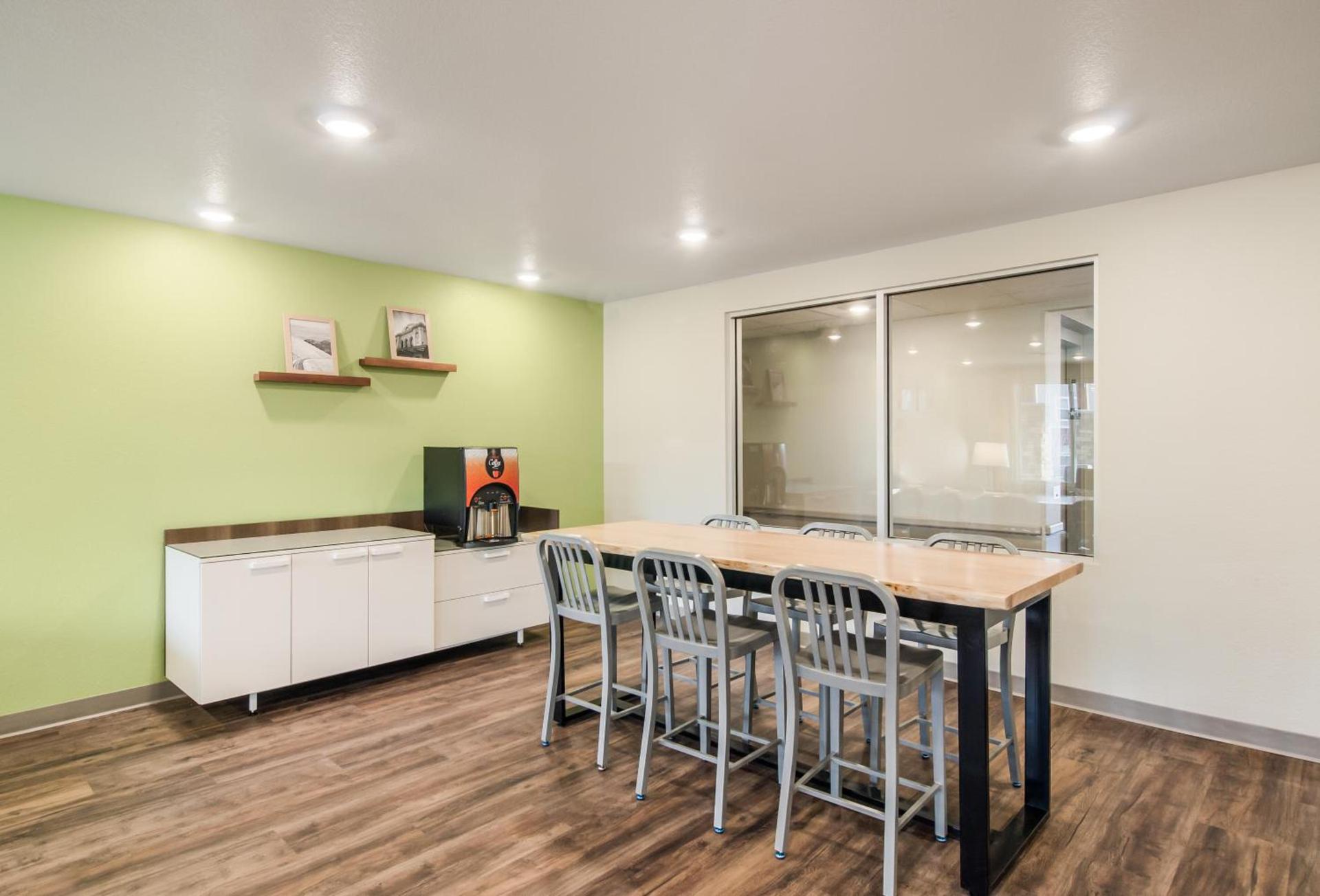 WoodSpring Suites Thornton-North Denver photo 3