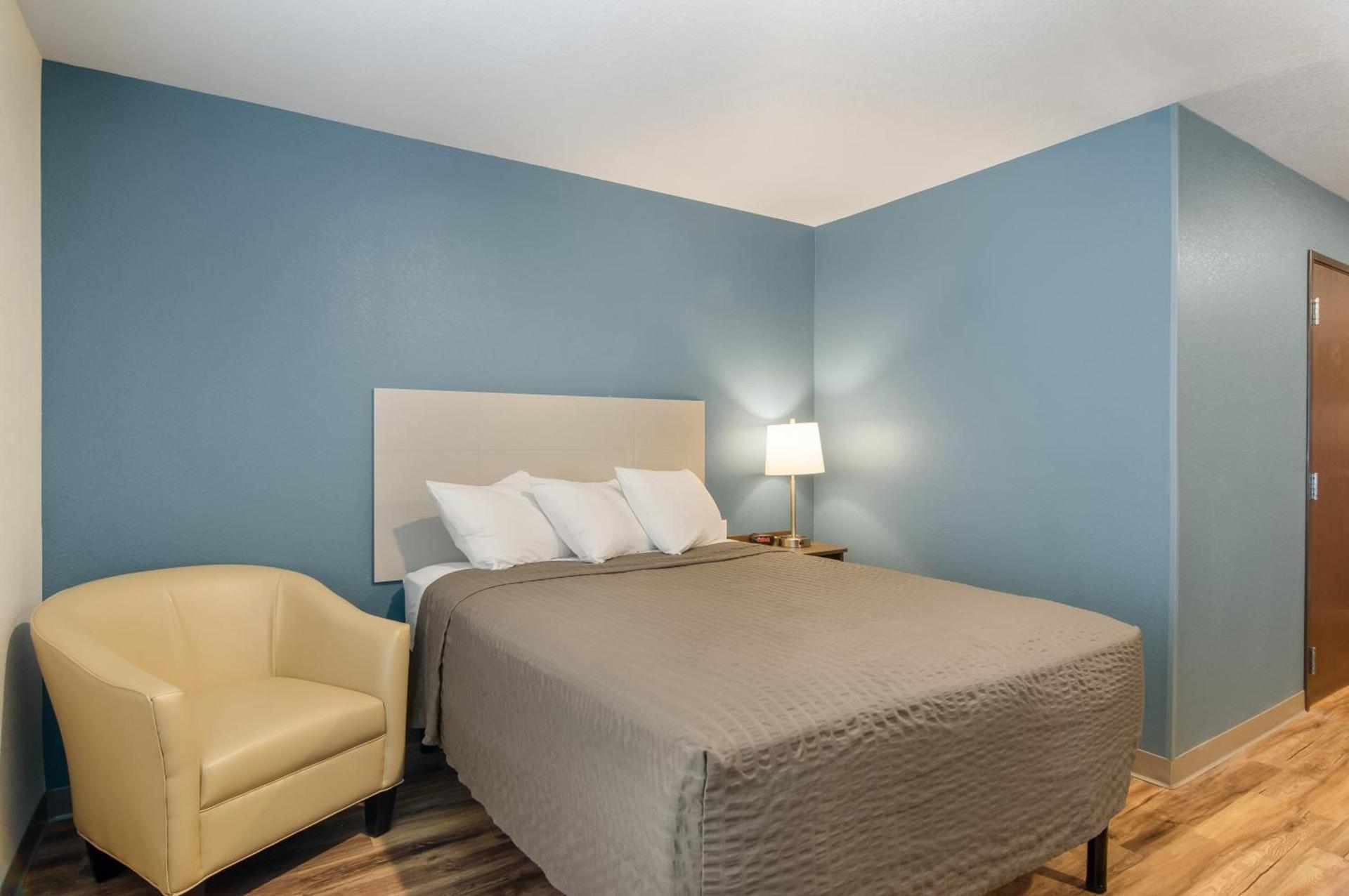 WoodSpring Suites Thornton-North Denver photo 9