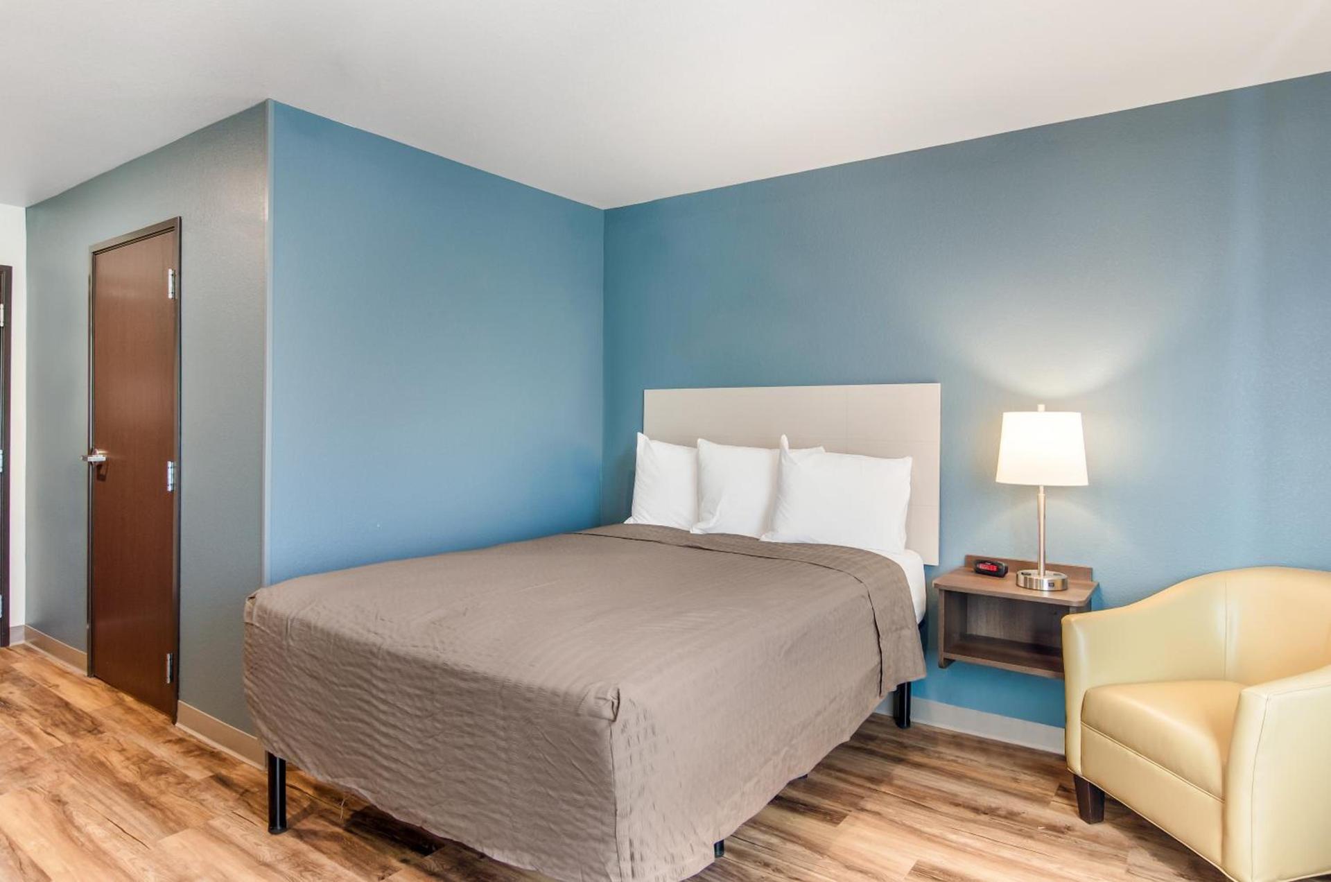 WoodSpring Suites Thornton-North Denver photo 11