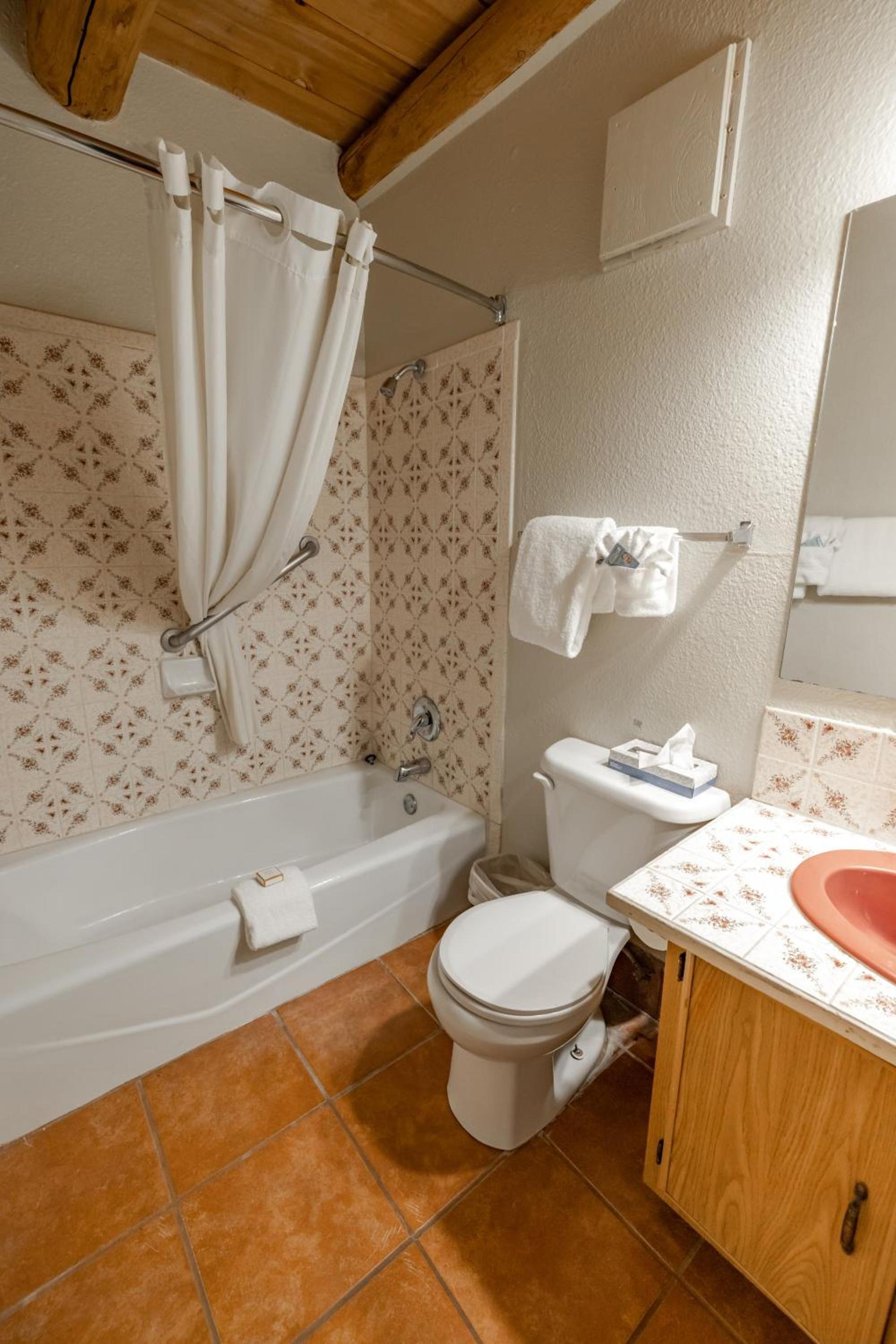 Sagebrush Inn & Suites photo 85