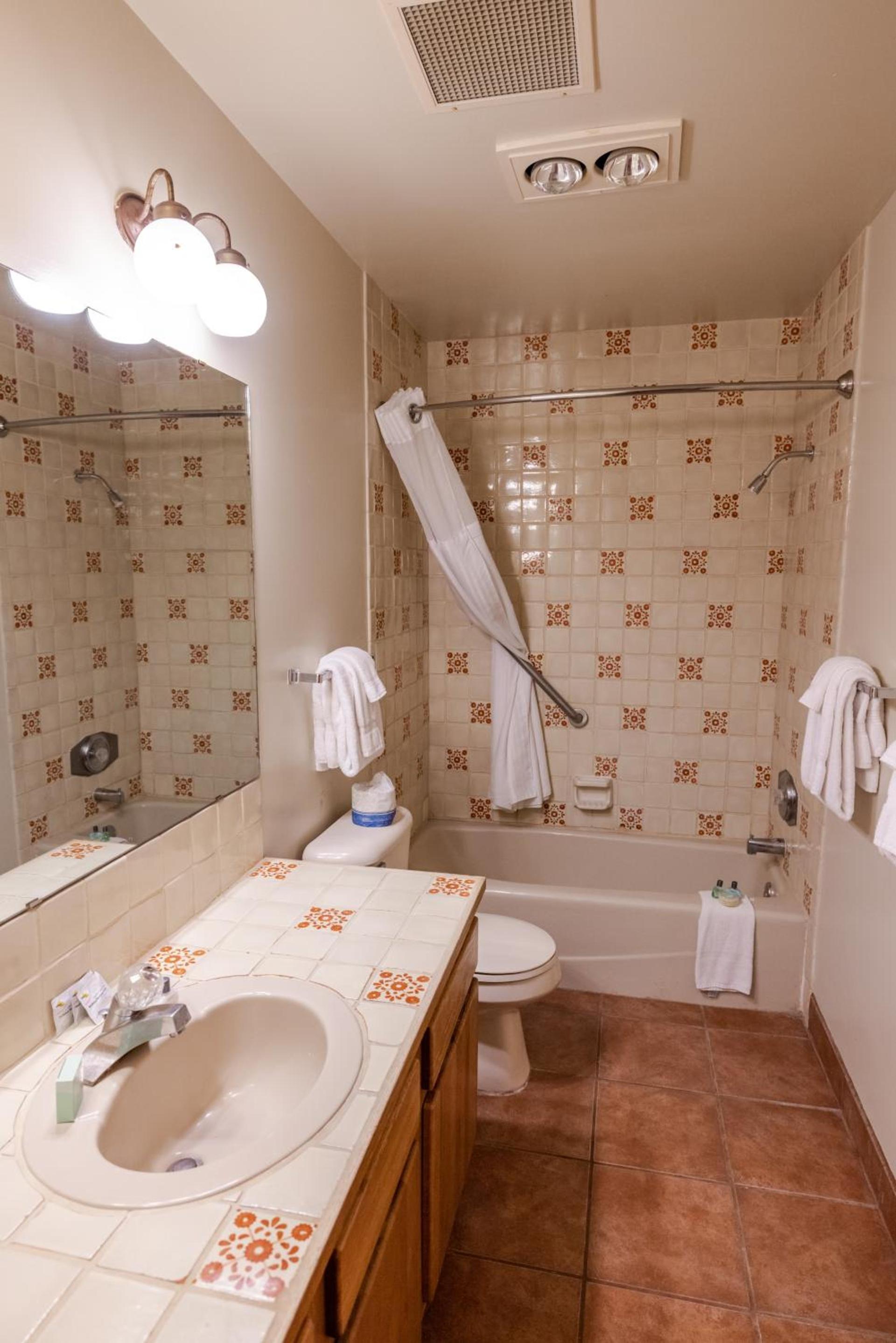 Sagebrush Inn & Suites photo 36