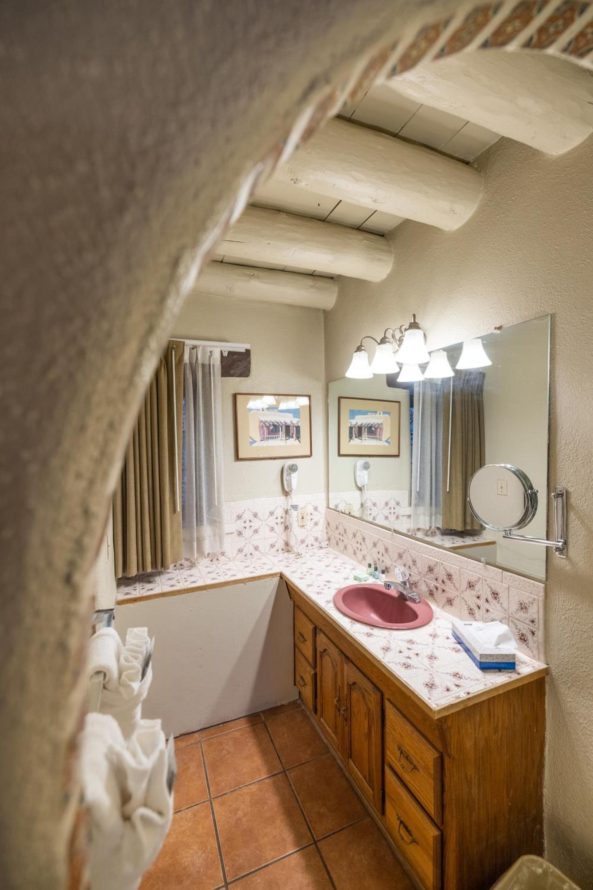 Sagebrush Inn & Suites photo 37