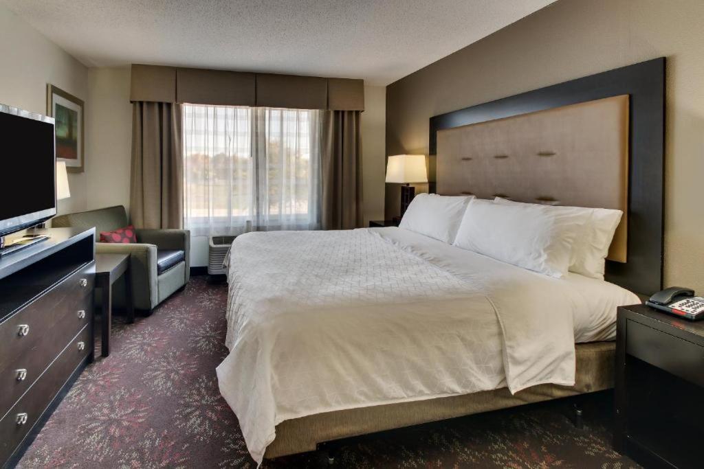 Holiday Inn Express Hotel & Suites Lancaster-Lititz by IHG photo 2