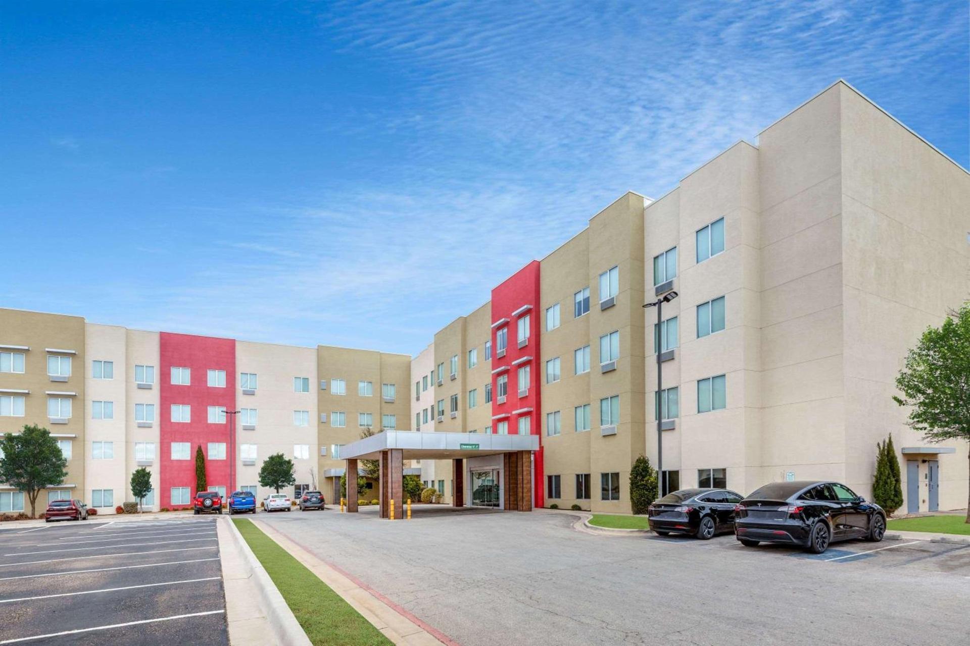 Hawthorn Suites by Wyndham Lubbock photo 2