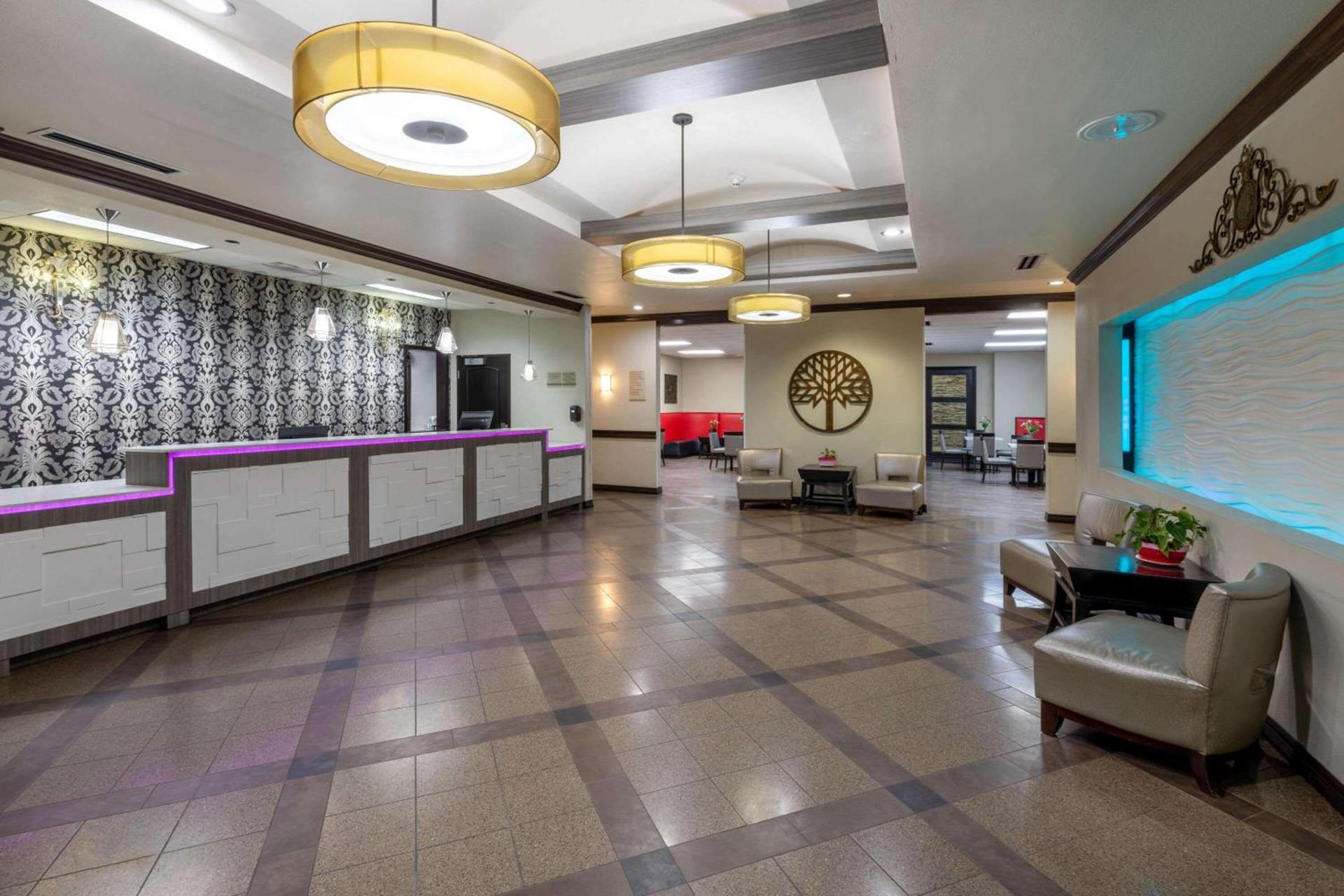 Hawthorn Suites by Wyndham Lubbock photo 4