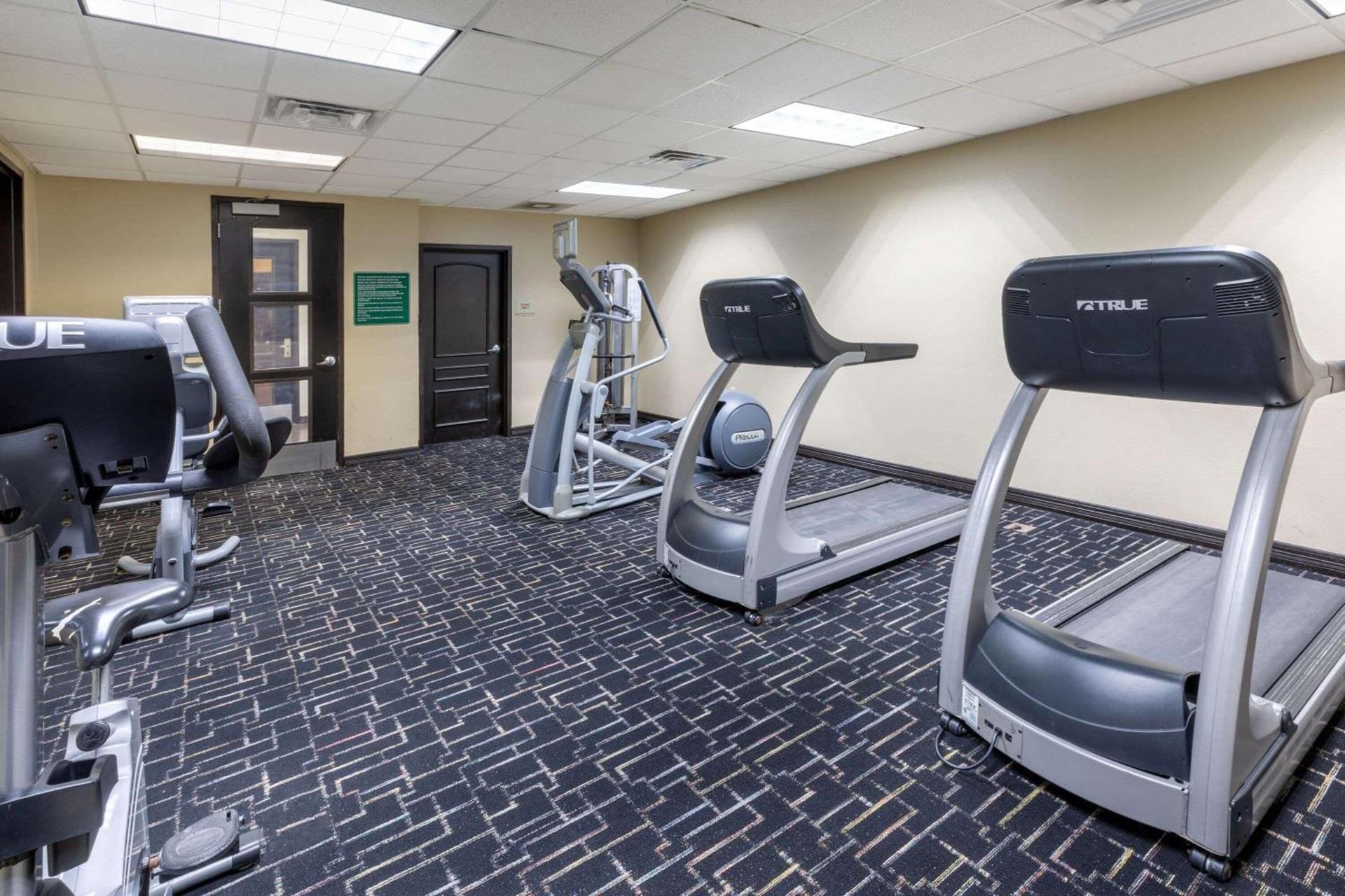 Hawthorn Suites by Wyndham Lubbock photo 21