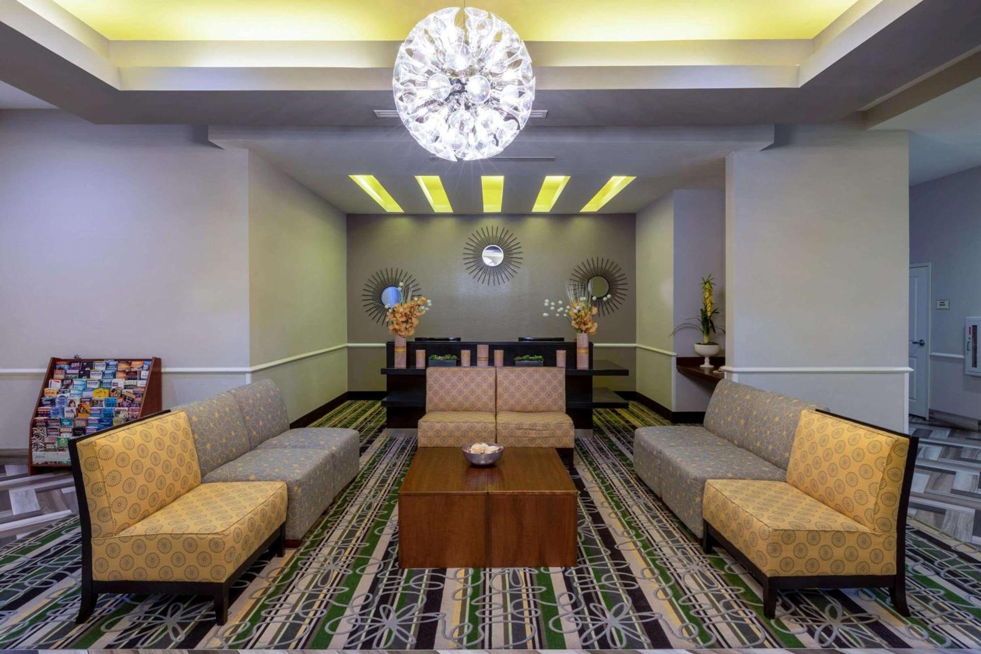 La Quinta by Wyndham Houston NW Beltway8/WestRD photo 5