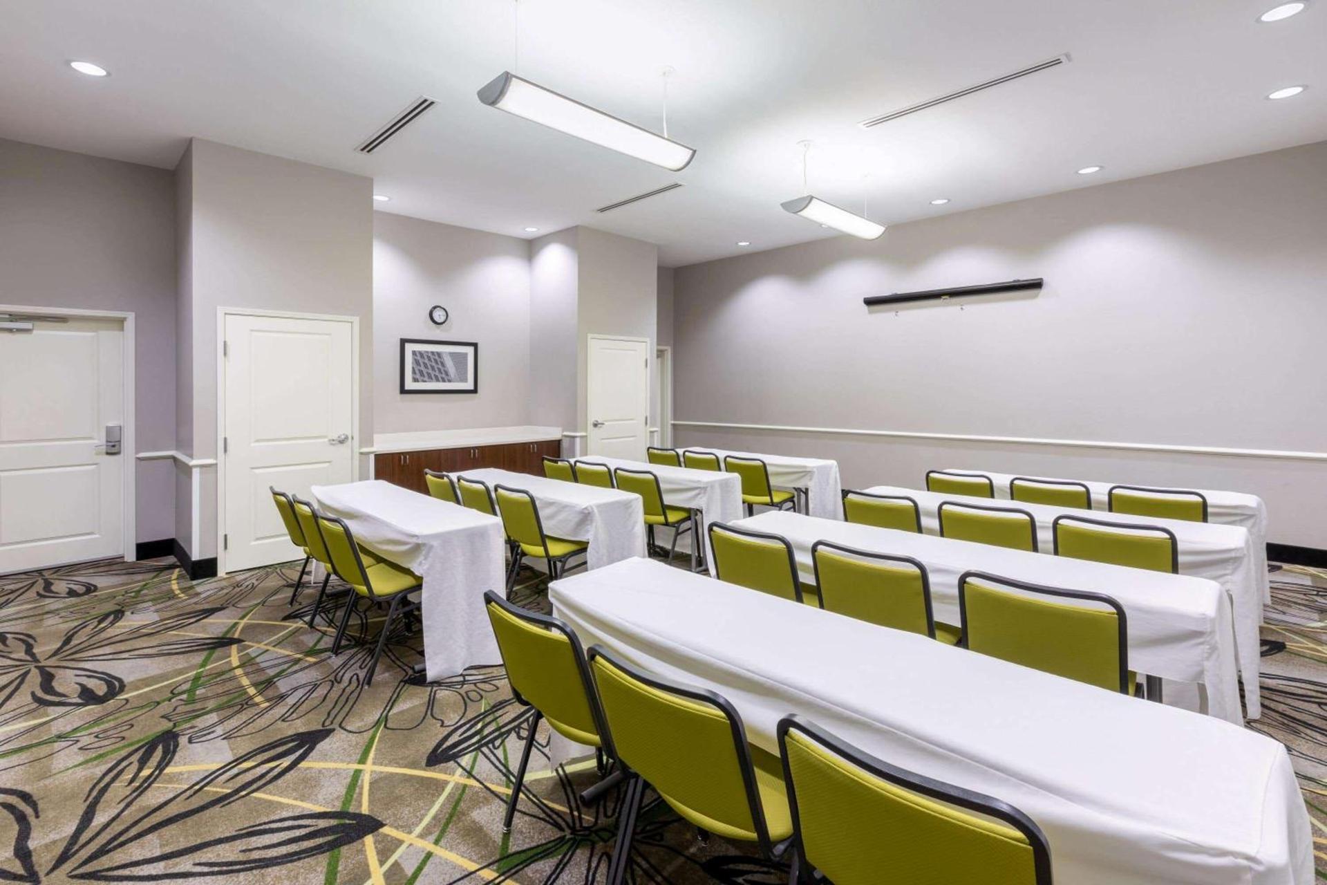 La Quinta by Wyndham Houston NW Beltway8/WestRD photo 29