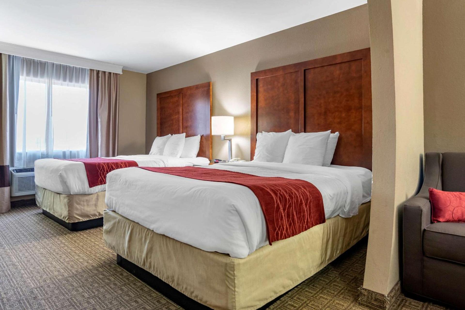 Comfort Inn & Suites Leeds I-20 photo 17