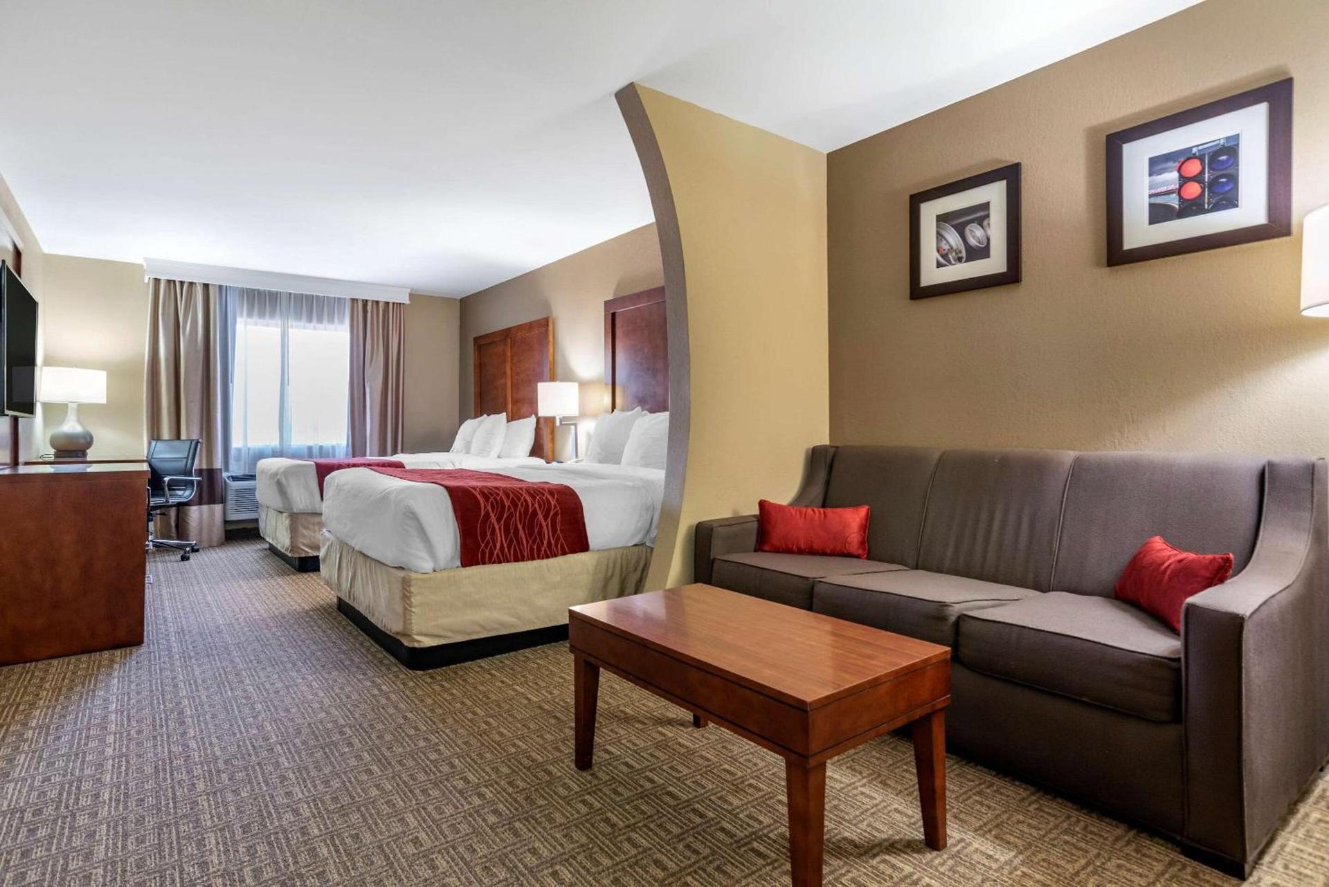 Comfort Inn & Suites Leeds I-20 photo 16
