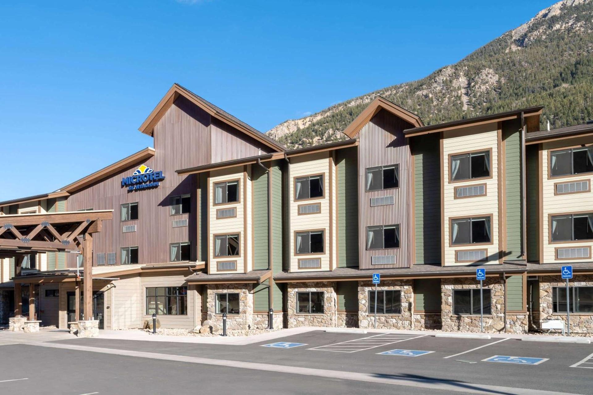 Microtel Inn & Suites by Wyndham Georgetown Lake photo 6