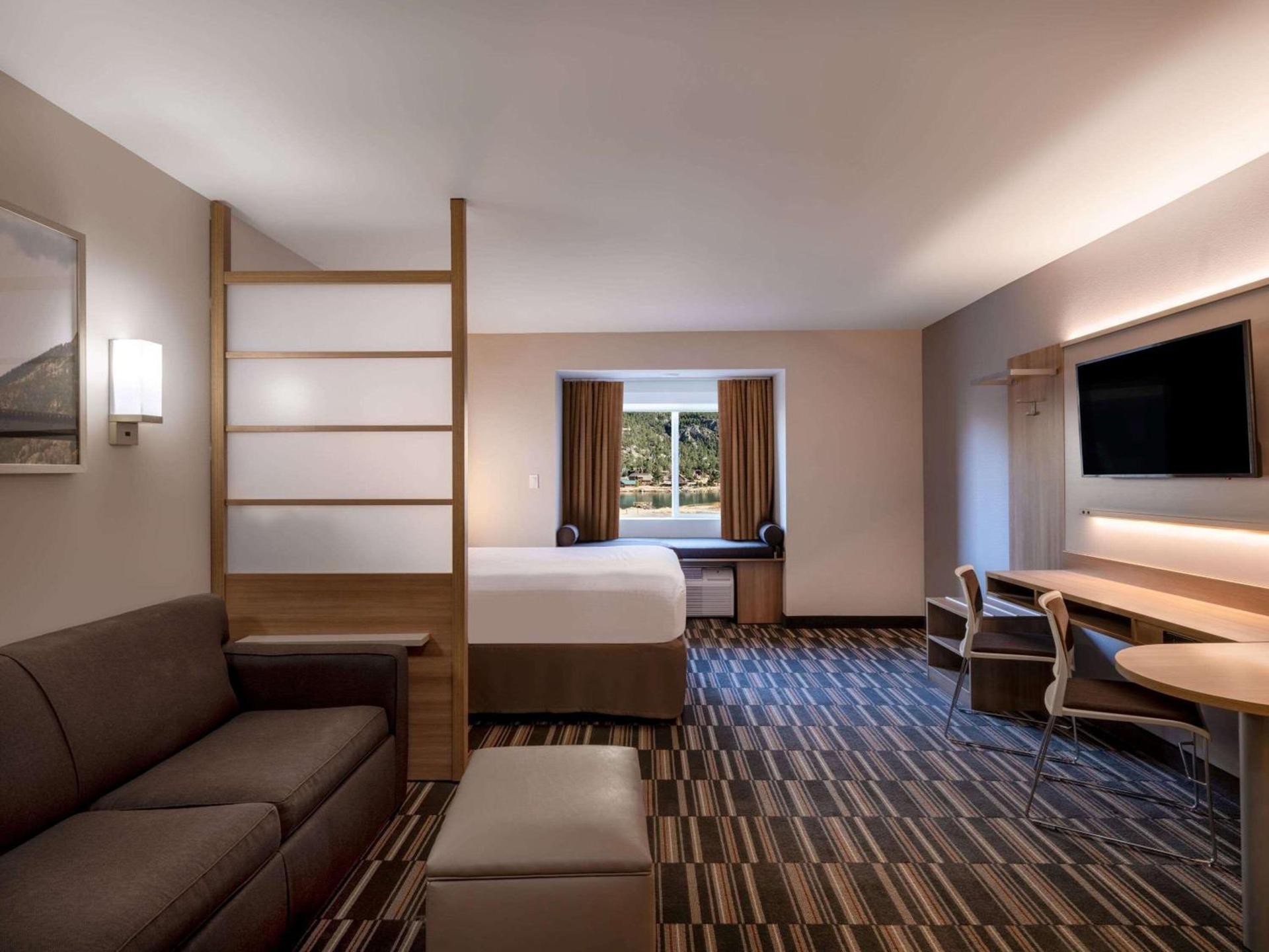 Microtel Inn & Suites by Wyndham Georgetown Lake photo 27