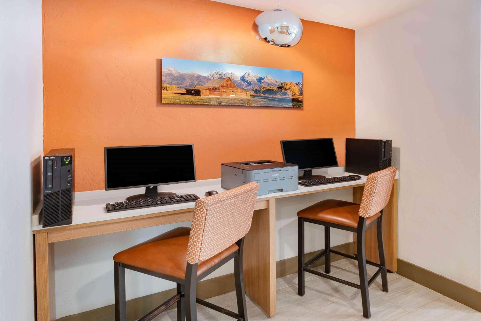 Microtel Inn & Suites by Wyndham Georgetown Lake photo 33