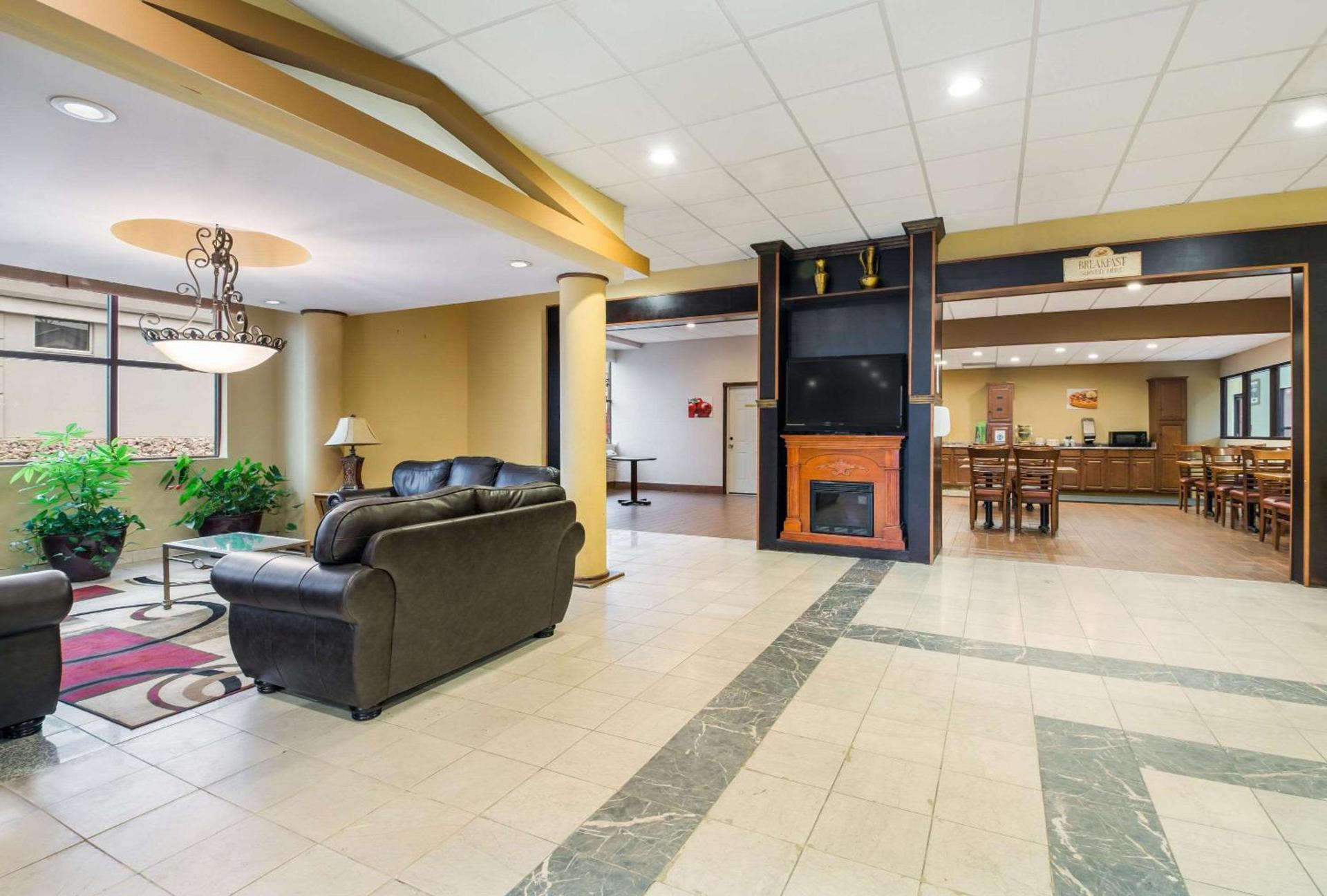 Suburban Studios Buffalo Airport photo 8