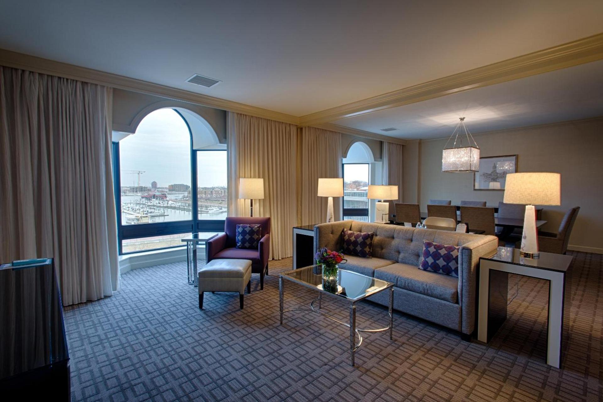 The Royal Sonesta Harbor Court Baltimore photo 70
