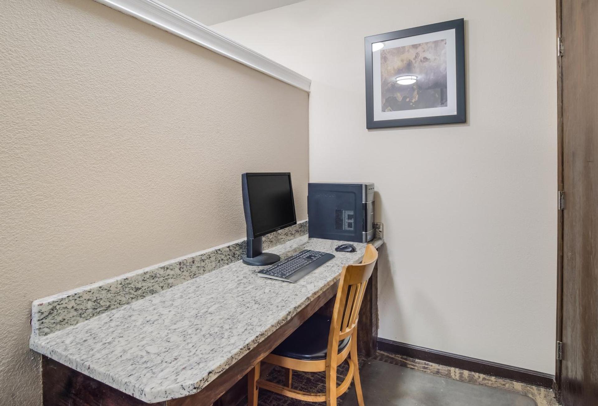 Quality Inn & Suites Augusta Fort Gordon Area photo 61