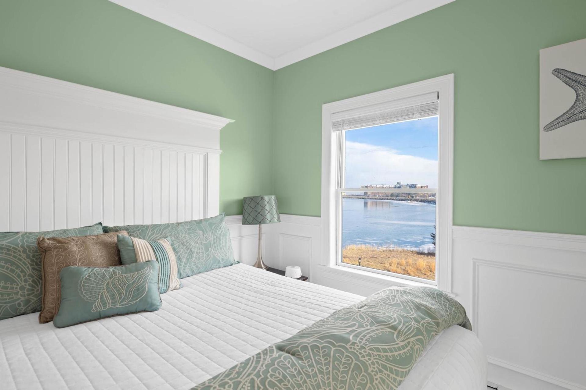 The Beacon Waterfront Inn photo 62