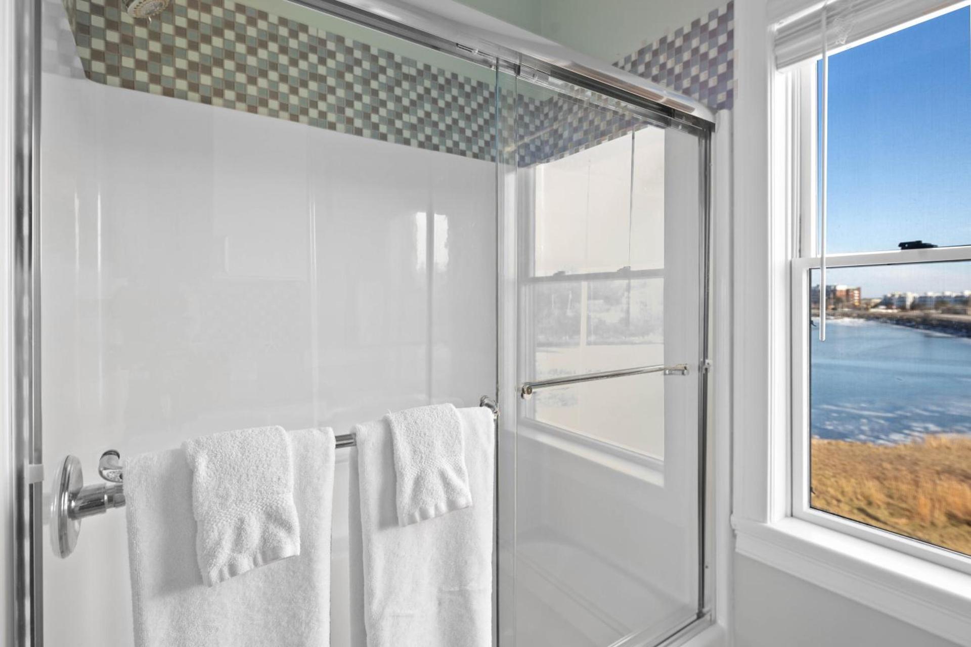 The Beacon Waterfront Inn photo 53