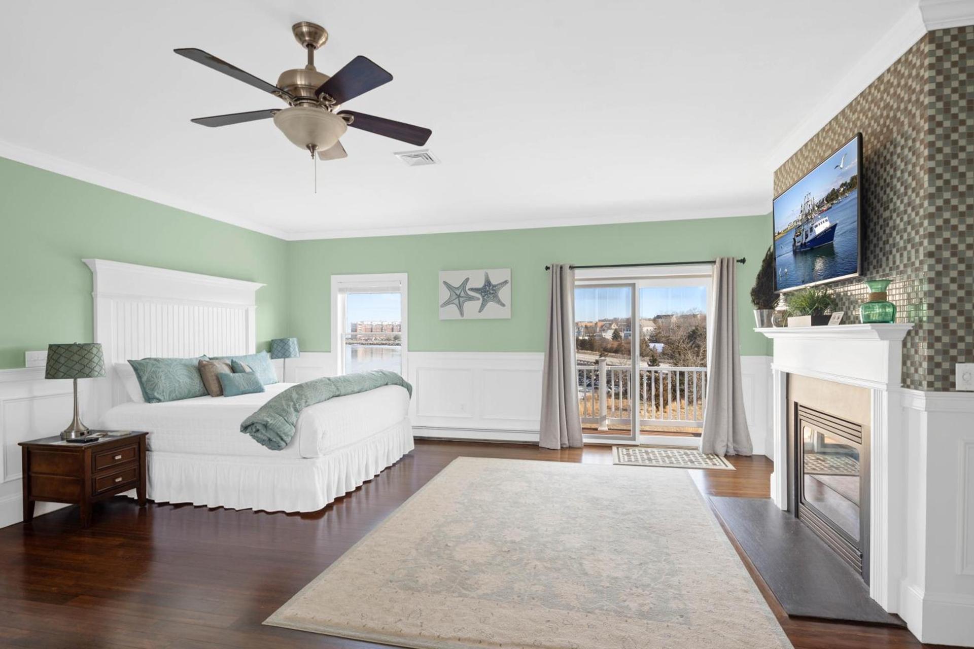 The Beacon Waterfront Inn photo 46