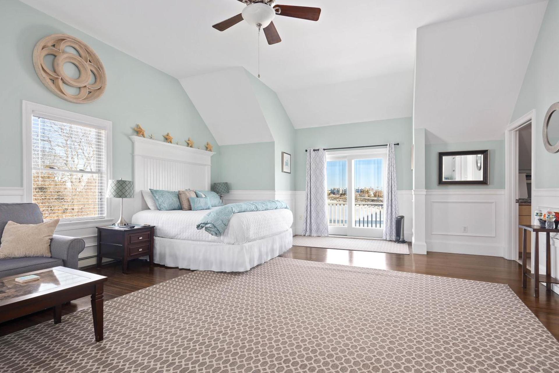 The Beacon Waterfront Inn photo 12