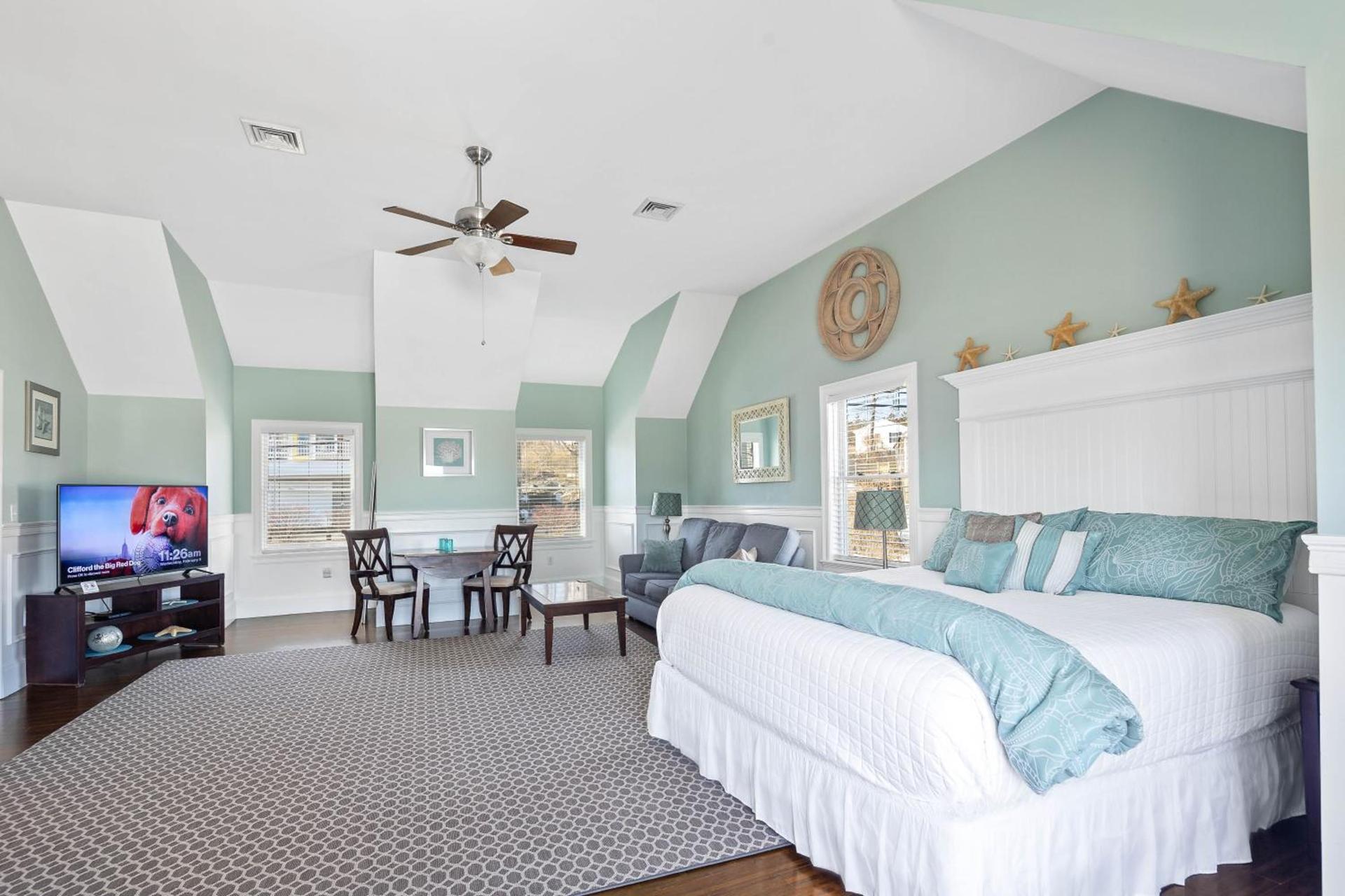 The Beacon Waterfront Inn photo 28