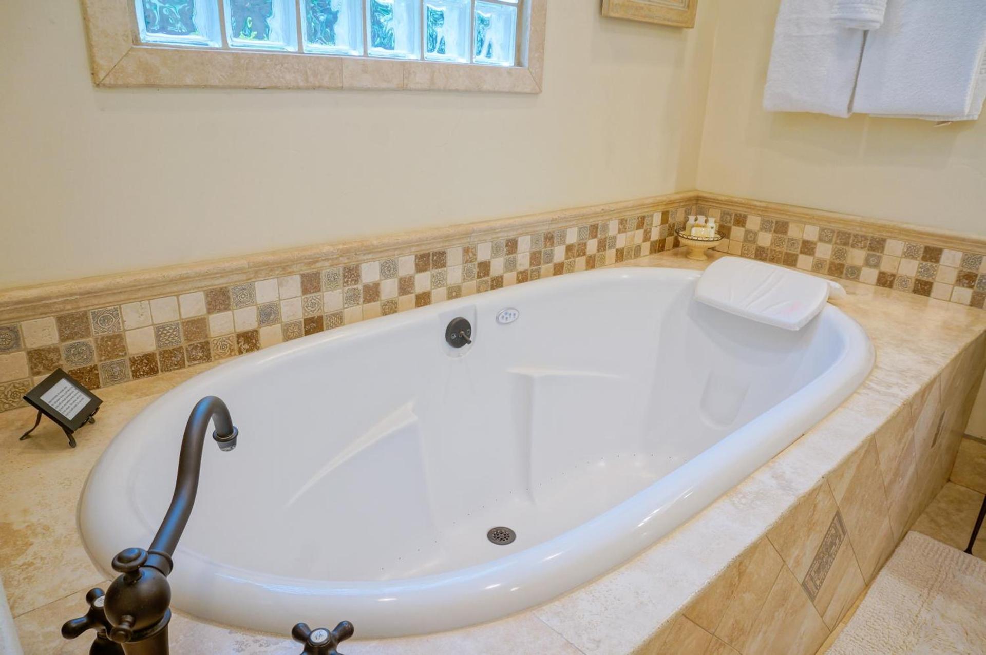 Harbor House Inn photo 88